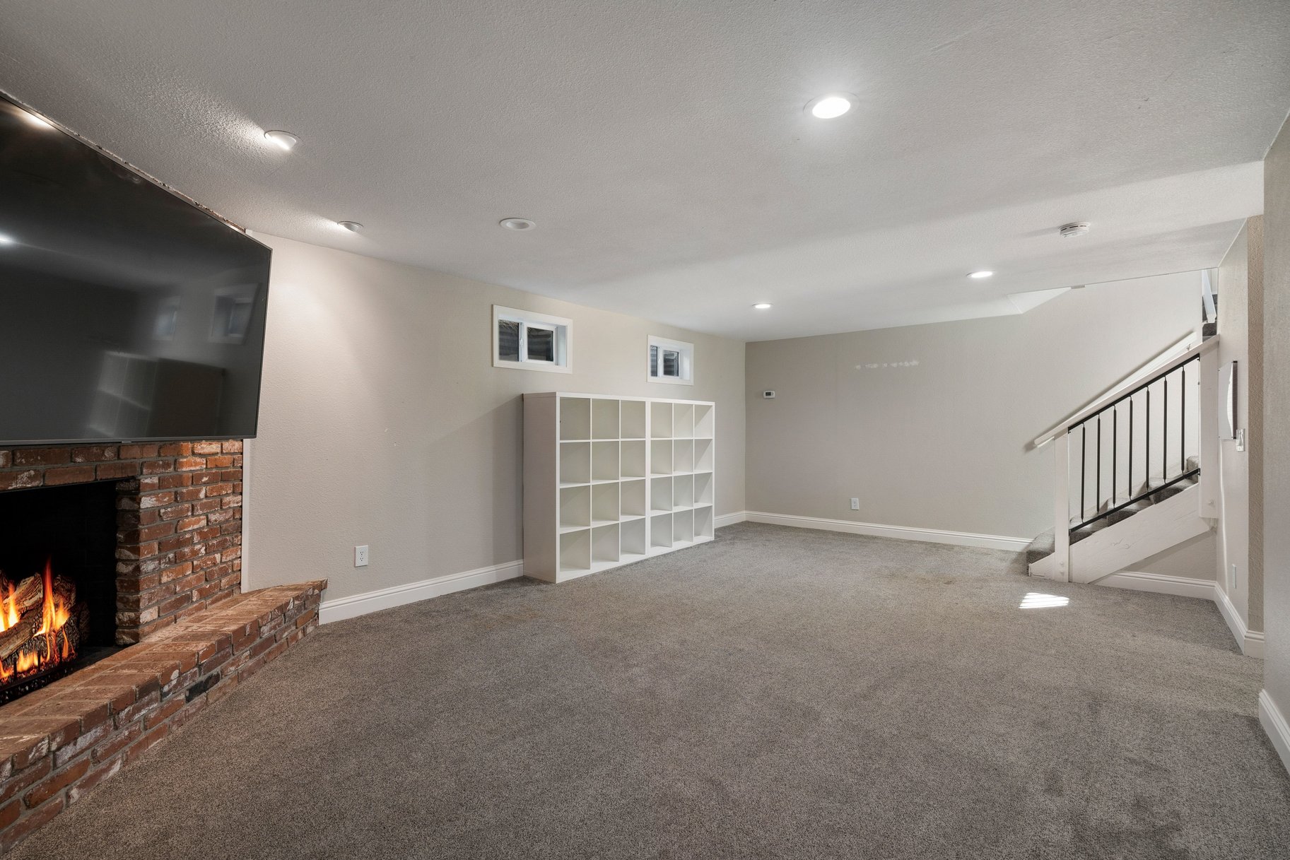  3855 Fairview Road - 物件實景