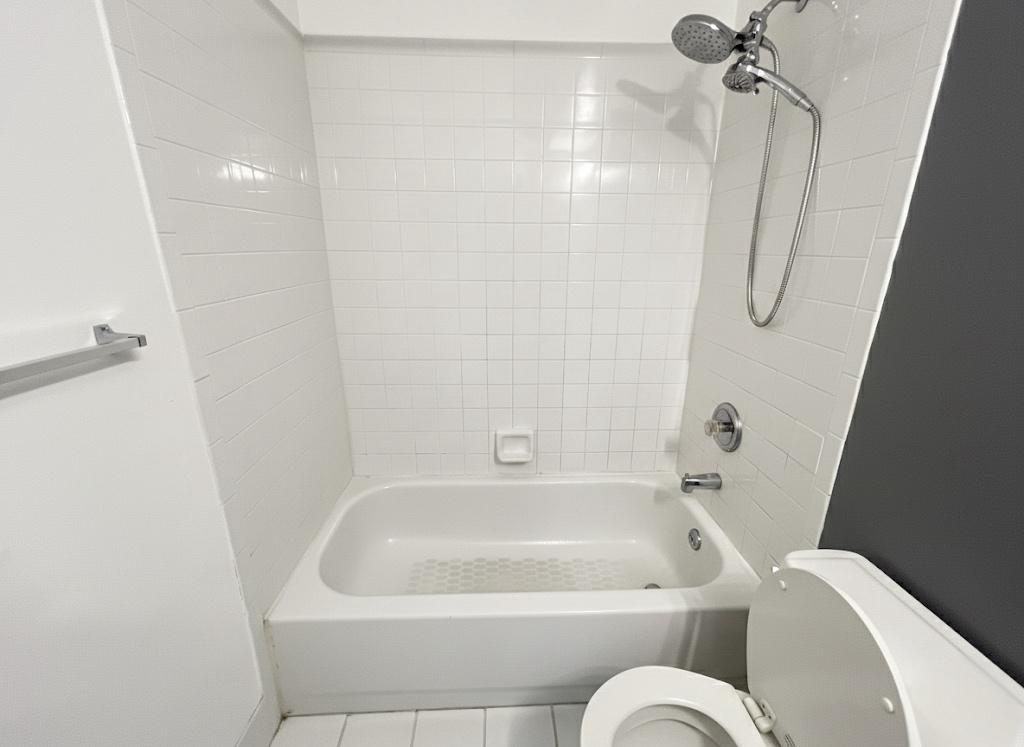 Brooklyn, New York, 11221, United States, 5 Bedrooms Bedrooms, ,4 BathroomsBathrooms,Residential,For Sale,1943902