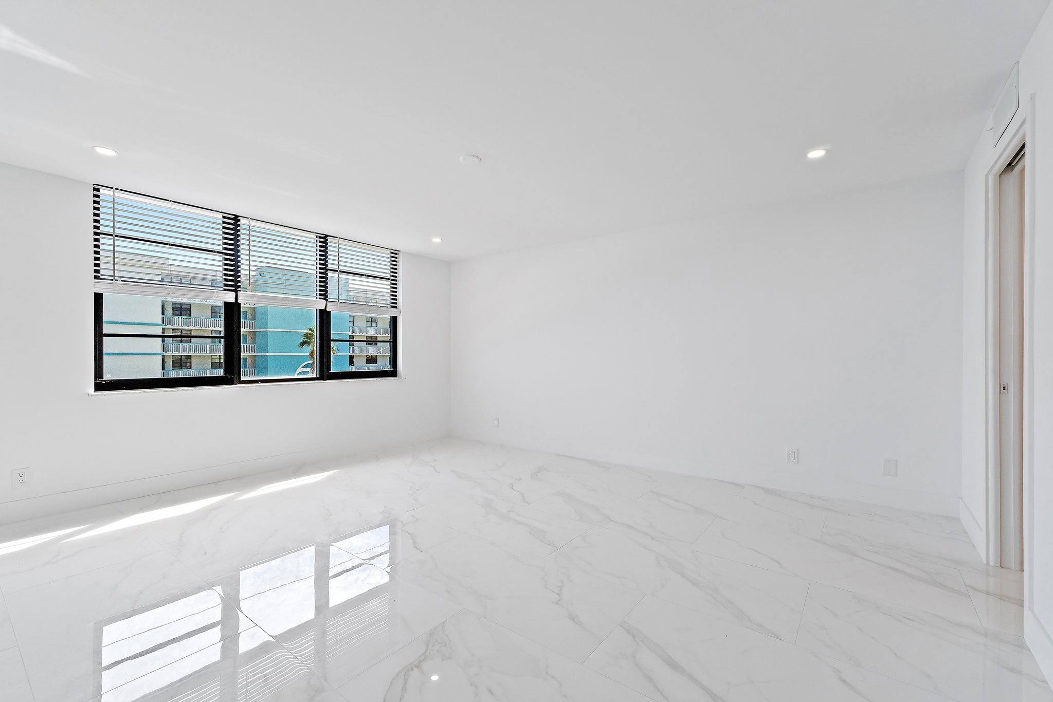  911 Ocean Drive, Juno Beach, FL, 33408 - 物件實景
