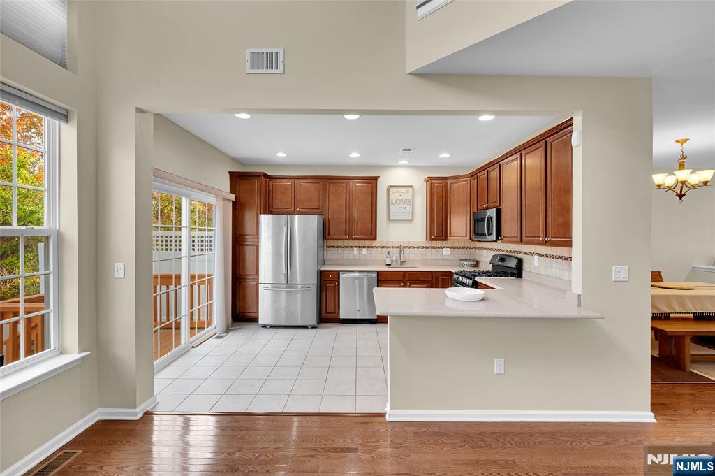 North Brunswick, New Jersey, 08902, United States, 3 Bedrooms Bedrooms, ,4 BathroomsBathrooms,Residential,For Sale,1987579