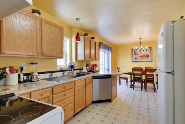 Tobyhanna, Pennsylvania, 18466, United States, 3 Bedrooms Bedrooms, ,3 BathroomsBathrooms,Residential,For Sale,2005283