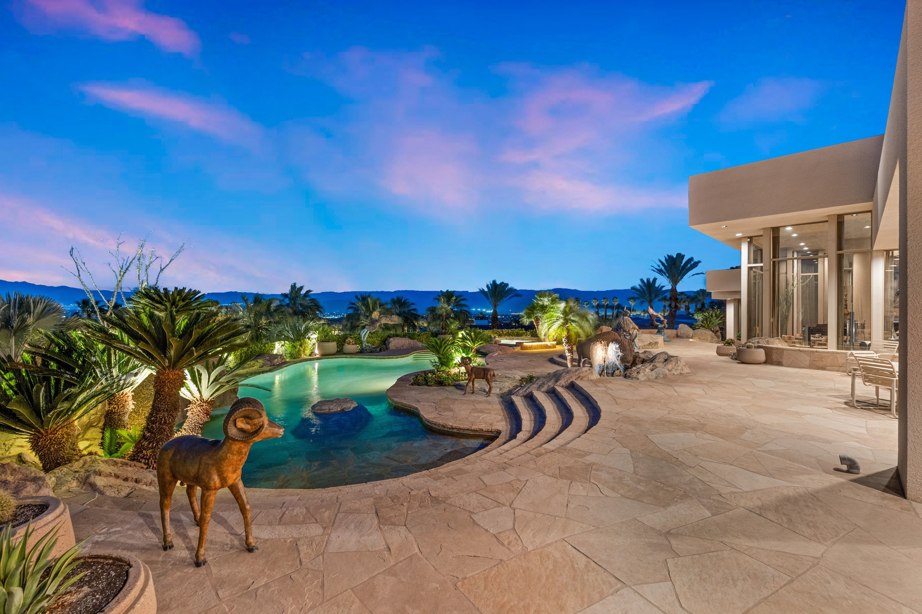  Extraordinary - Steve Chase Original - 物件實景