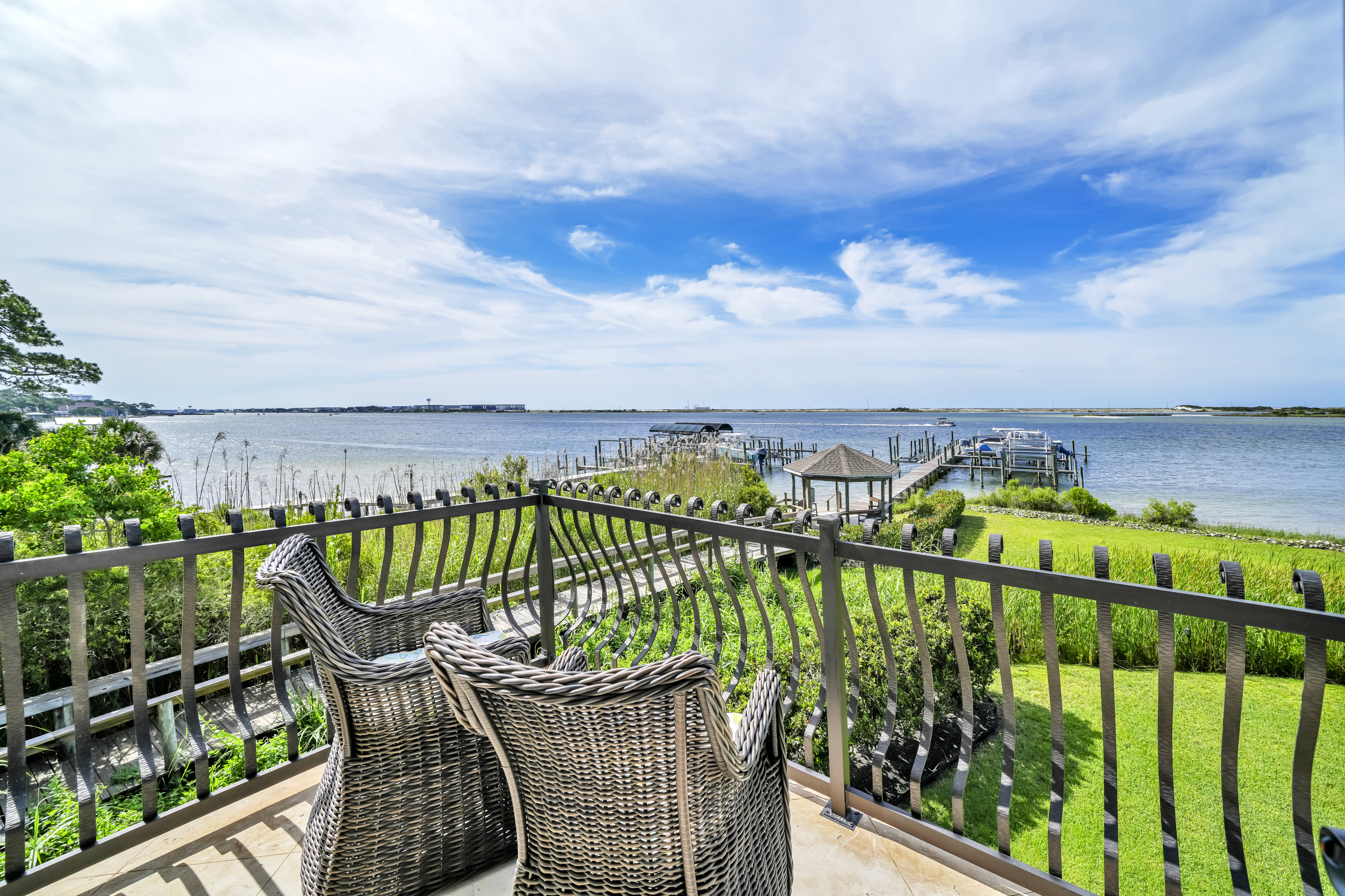  Extraordinary Sound and Gulf Views from a Refined Coastal Residence - 物件實景