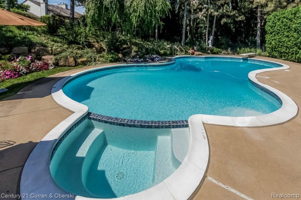 Farmington Hills, Michigan, 48331, United States, 6 Bedrooms Bedrooms, ,7 BathroomsBathrooms,Residential,For Sale,1914340
