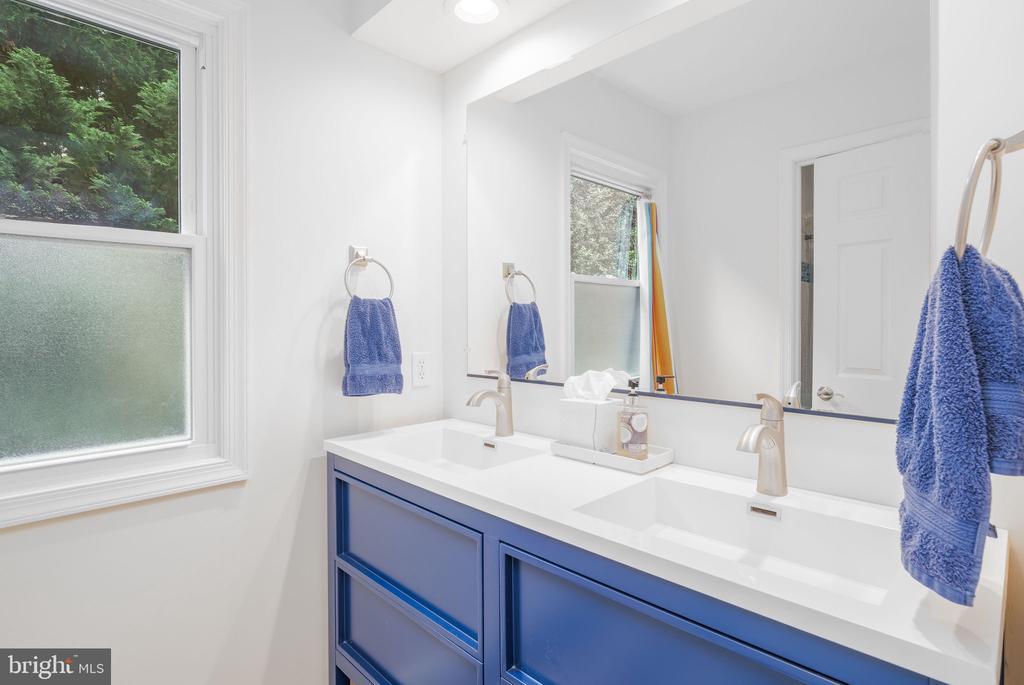 Rehoboth Beach, Delaware, 19971, United States, 3 Bedrooms Bedrooms, ,2 BathroomsBathrooms,Residential,For Sale,1821364
