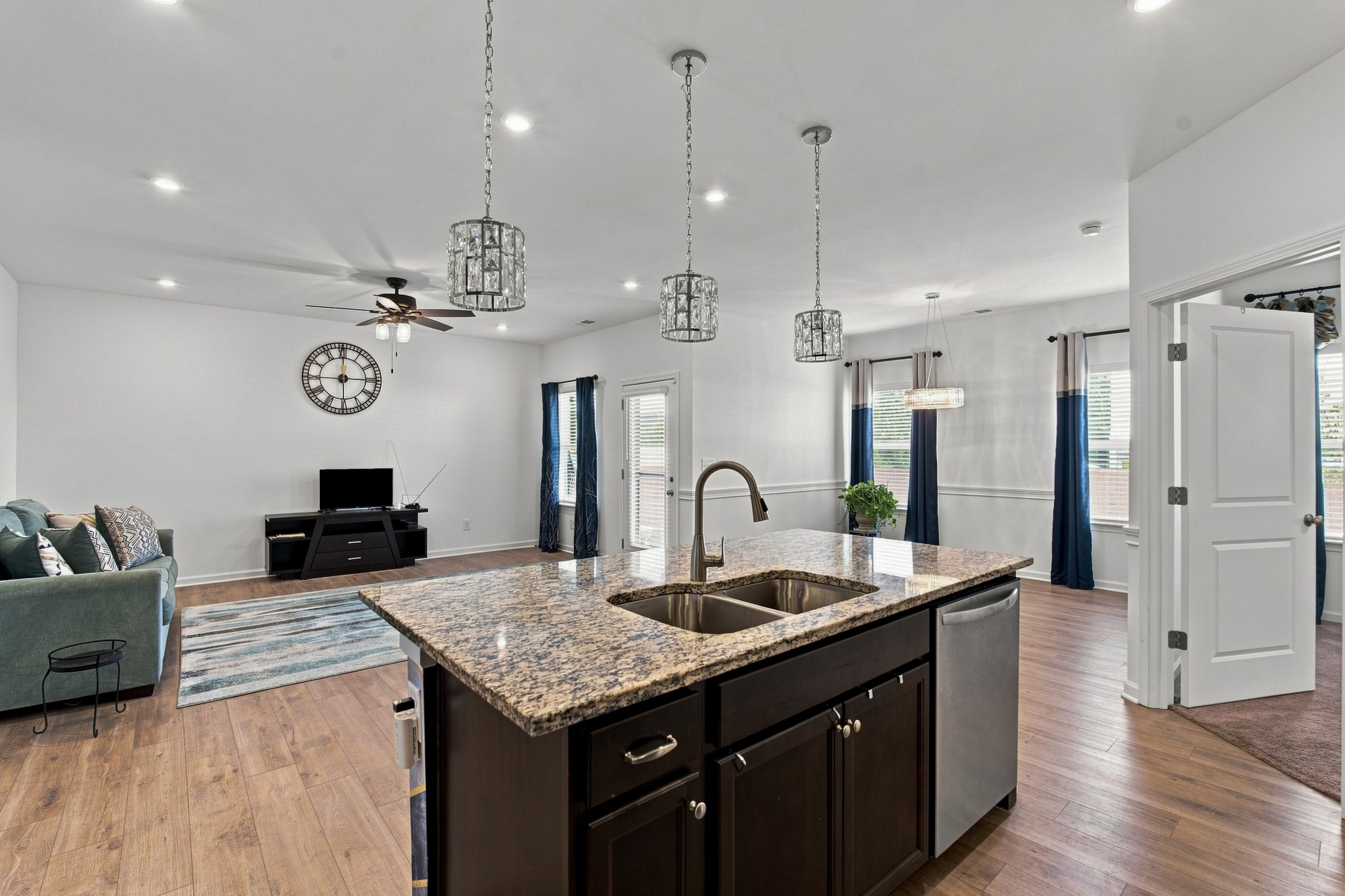 1217 Arroyo Dr, Nashville, TN, 37218 - 物件實景