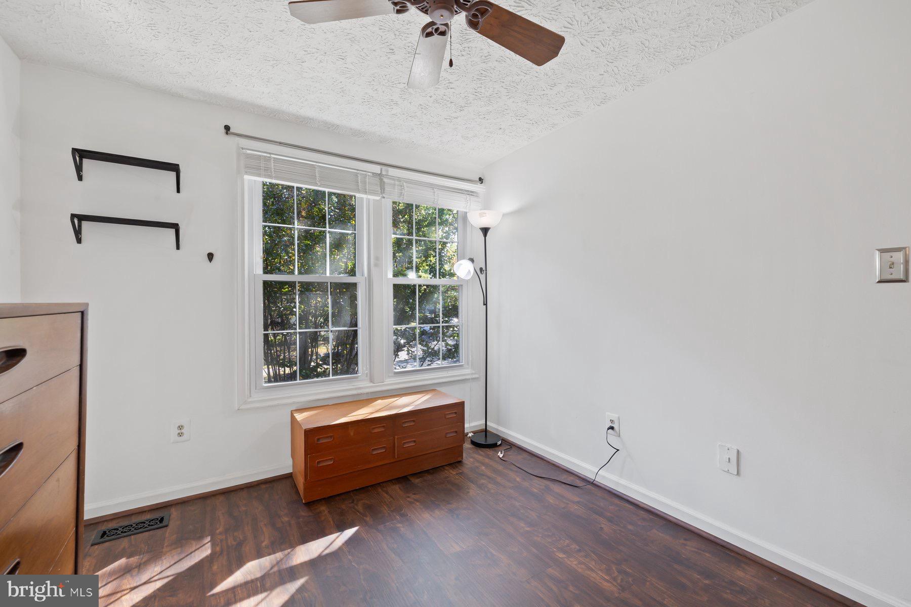 Centreville, Virginia, 20121, United States, 3 Bedrooms Bedrooms, ,4 BathroomsBathrooms,Residential,For Sale,1974352