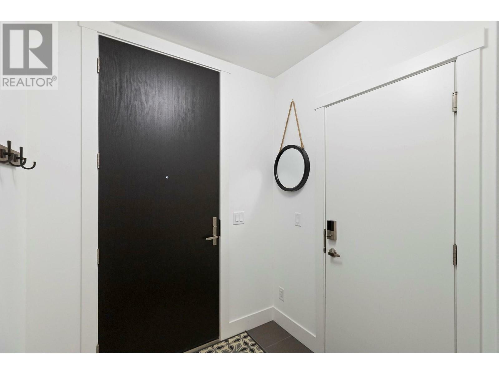 KELOWNA, British Columbia, V1P 1T8, CA, 3 Bedrooms Bedrooms, ,2 BathroomsBathrooms,Residential,For Sale,1838689