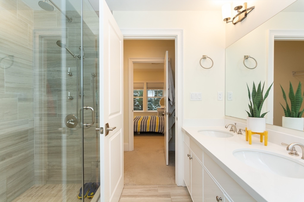 Winchester, Massachusetts, 01890, United States, 2 Bedrooms Bedrooms, ,2 BathroomsBathrooms,Residential,For Sale,1989425