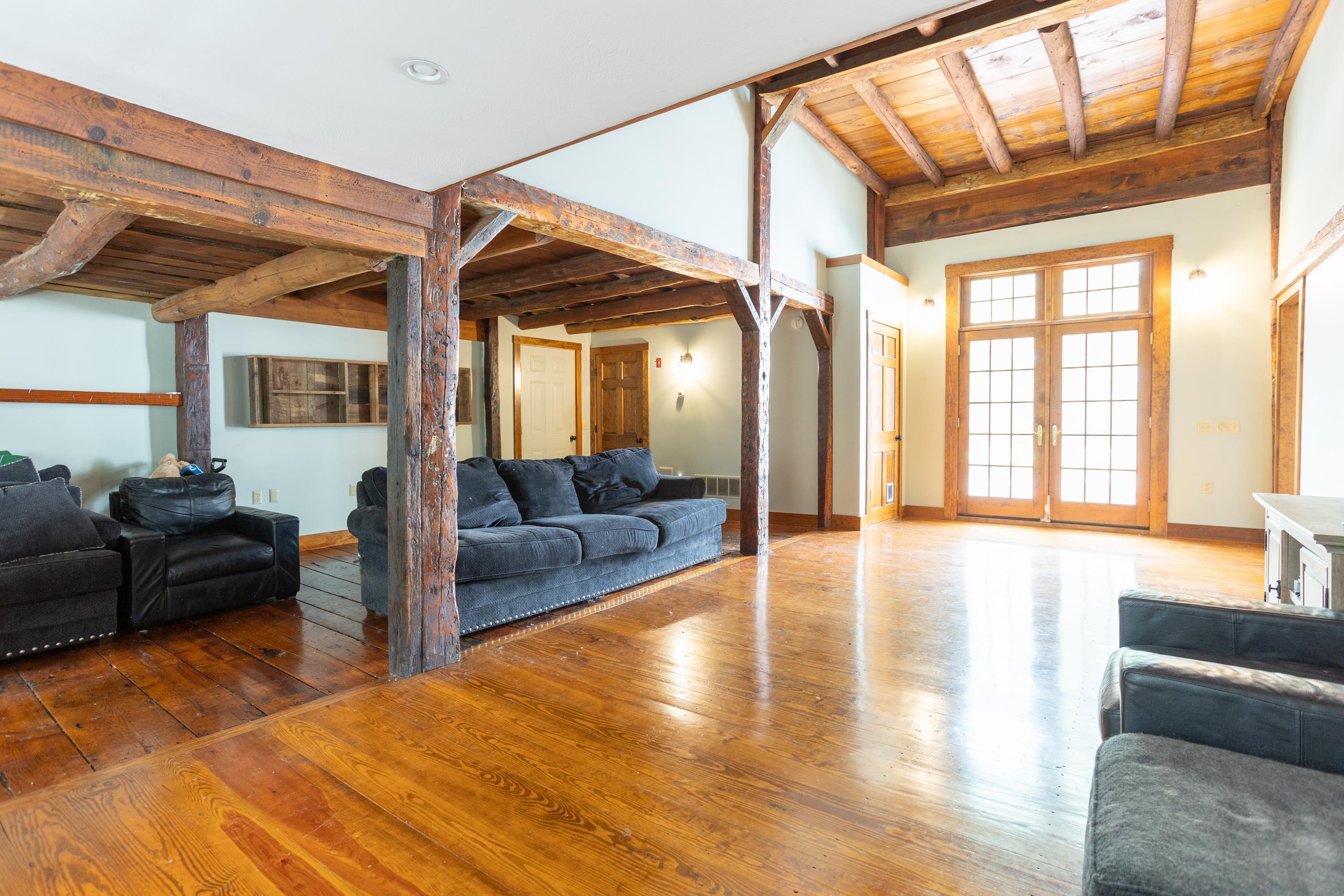 Hollis, New Hampshire, 03049, United States, 4 Bedrooms Bedrooms, ,4 BathroomsBathrooms,Residential,For Sale,1895545