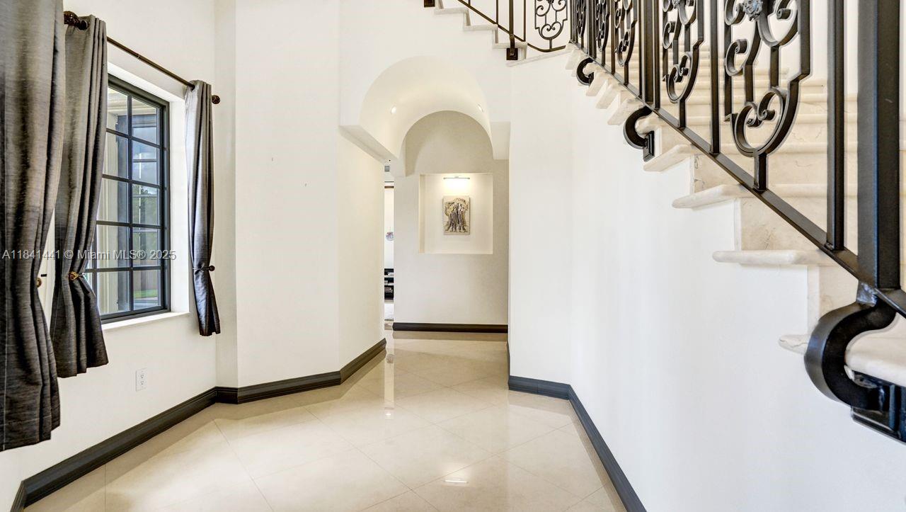 Davie, Florida, 33330, United States, 5 Bedrooms Bedrooms, ,5 BathroomsBathrooms,Residential,For Sale,1896833
