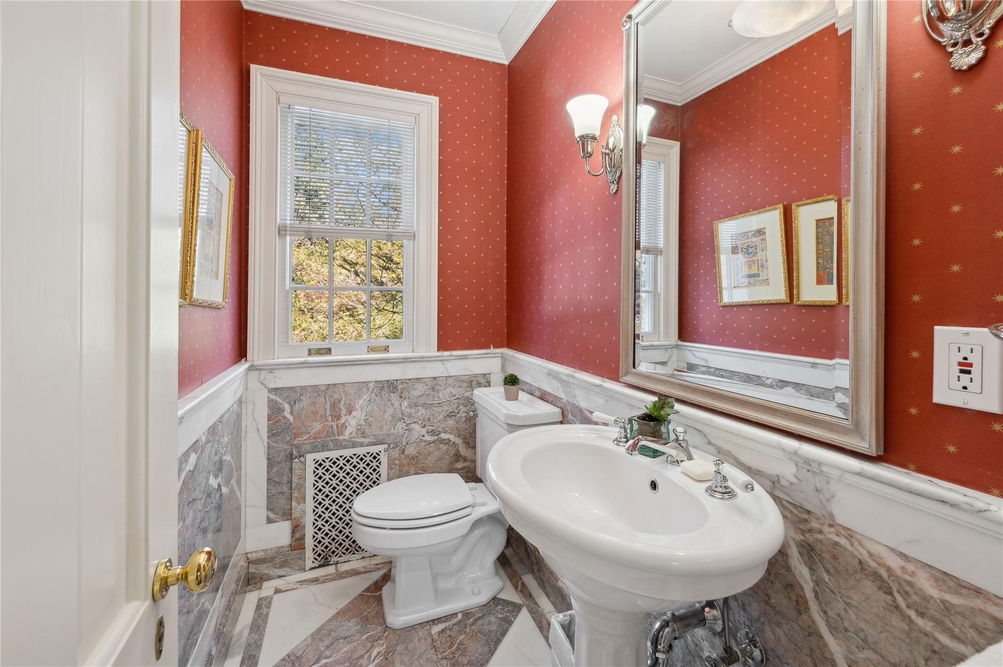 Bronxville, New York, 10708, United States, 5 Bedrooms Bedrooms, ,6 BathroomsBathrooms,Residential,For Sale,1732022