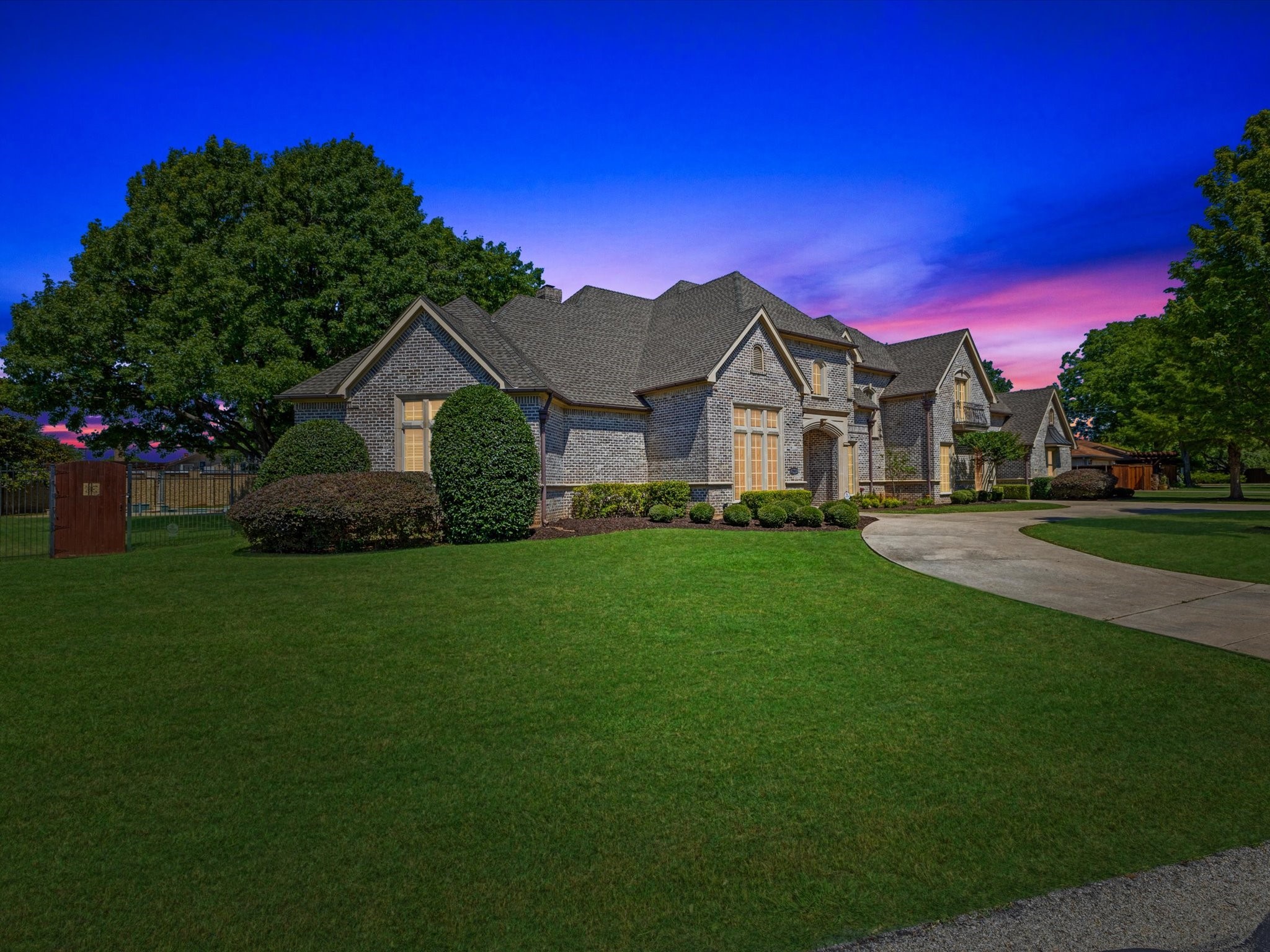 Farmers Branch, Texas, 75234, United States, 4 Bedrooms Bedrooms, ,7 BathroomsBathrooms,Residential,For Sale,1838321