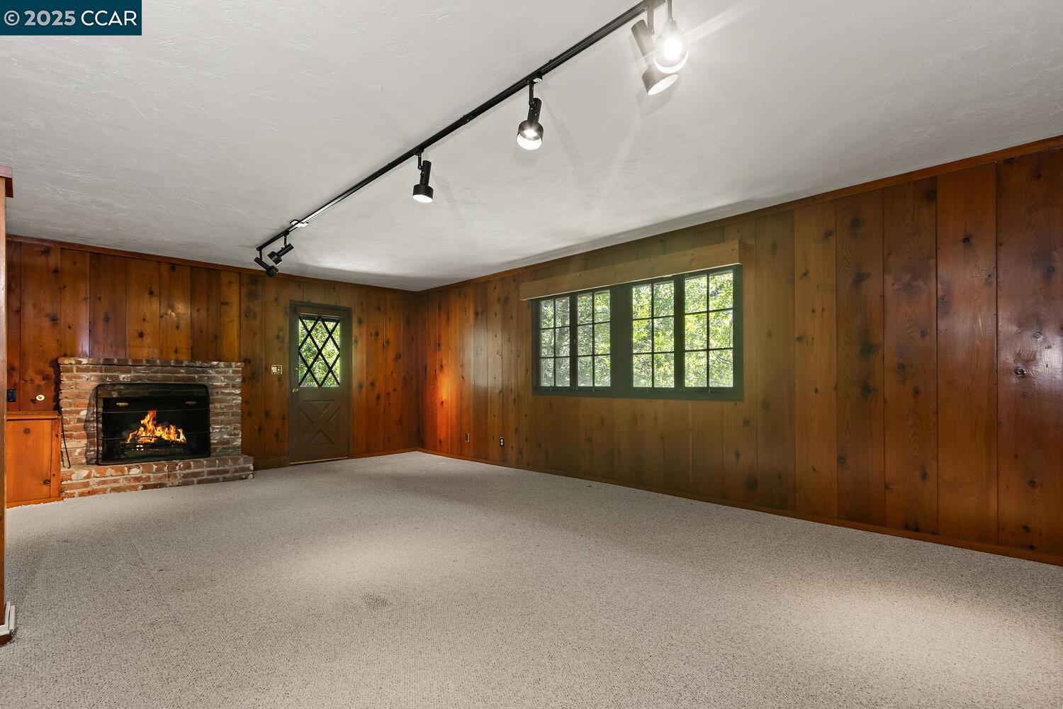 Orinda, California, 94563, United States, 6 Bedrooms Bedrooms, ,4 BathroomsBathrooms,Residential,For Sale,1838160