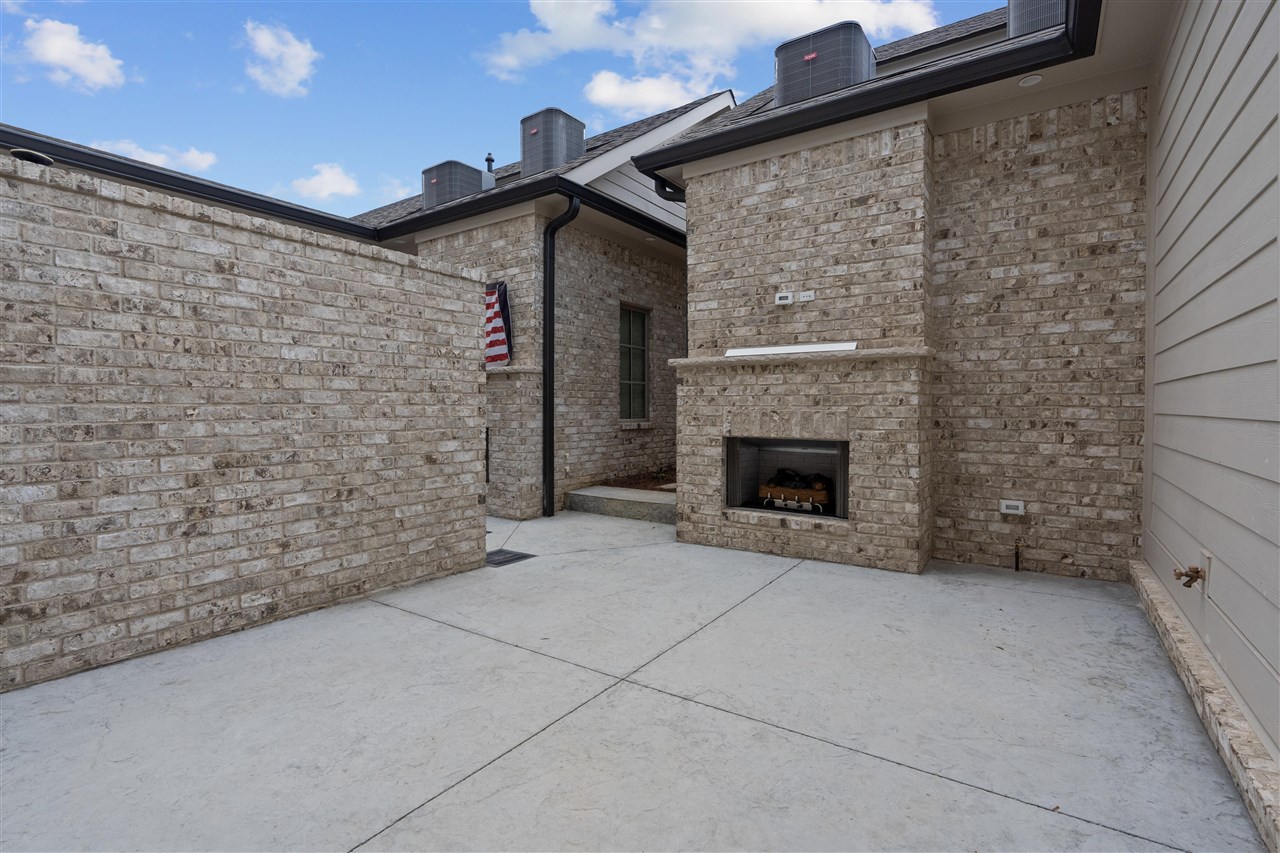 Bowling Green, Kentucky, 42103, United States, 3 Bedrooms Bedrooms, ,4 BathroomsBathrooms,Residential,For Sale,1941670