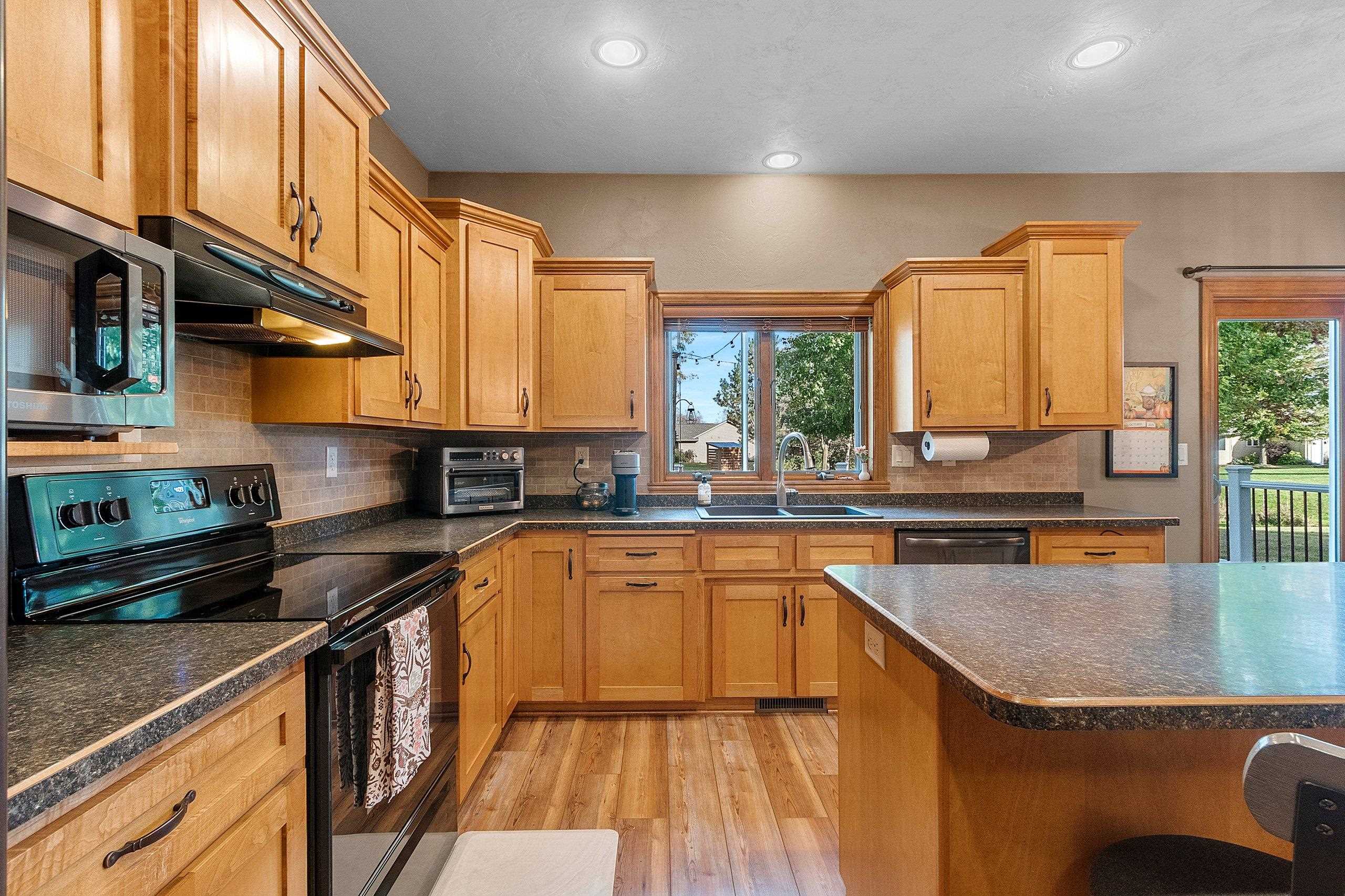 APPLETON, Wisconsin, 54913, United States, 4 Bedrooms Bedrooms, ,3 BathroomsBathrooms,Residential,For Sale,1960996