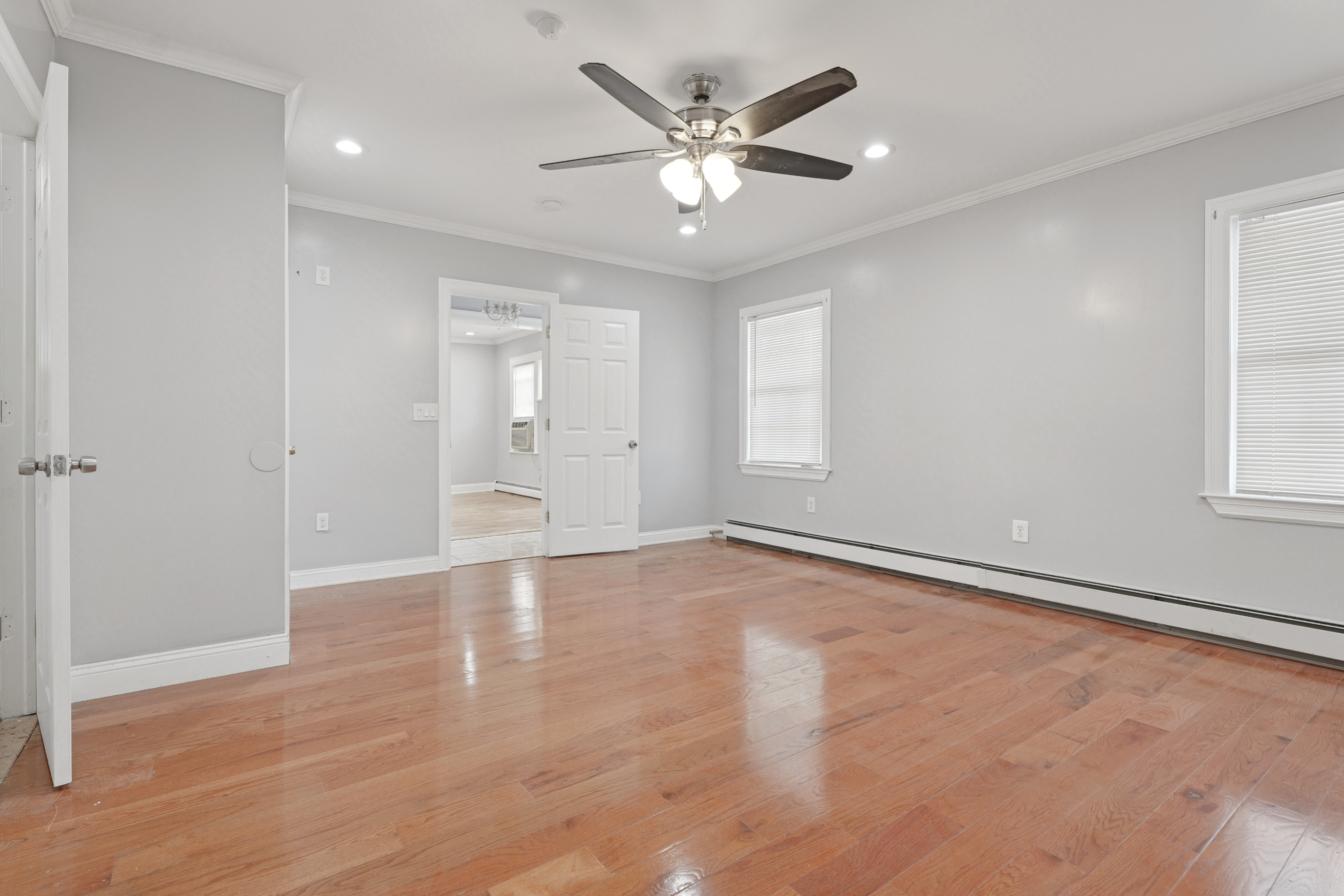 Maplewood, New Jersey, 07040, United States, 4 Bedrooms Bedrooms, ,5 BathroomsBathrooms,Residential,For Sale,1976450