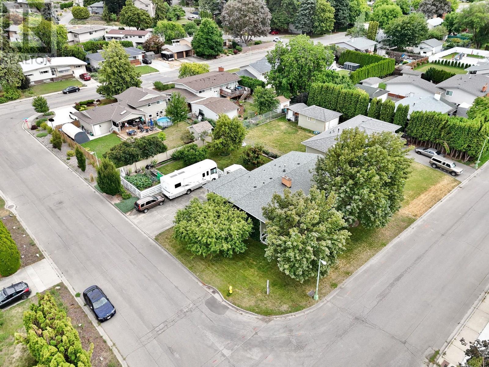 KELOWNA, British Columbia, V1Y 3S7, CA, 5 Bedrooms Bedrooms, ,2 BathroomsBathrooms,Residential,For Sale,1902795