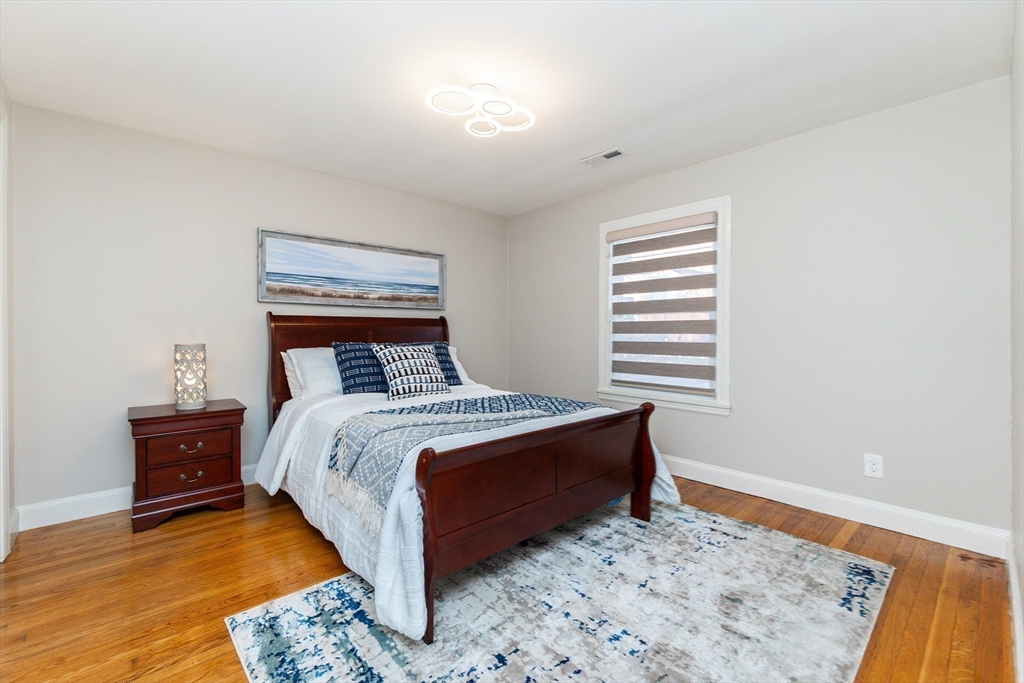 Peabody, Massachusetts, 01960, United States, 4 Bedrooms Bedrooms, ,3 BathroomsBathrooms,Residential,For Sale,1995158