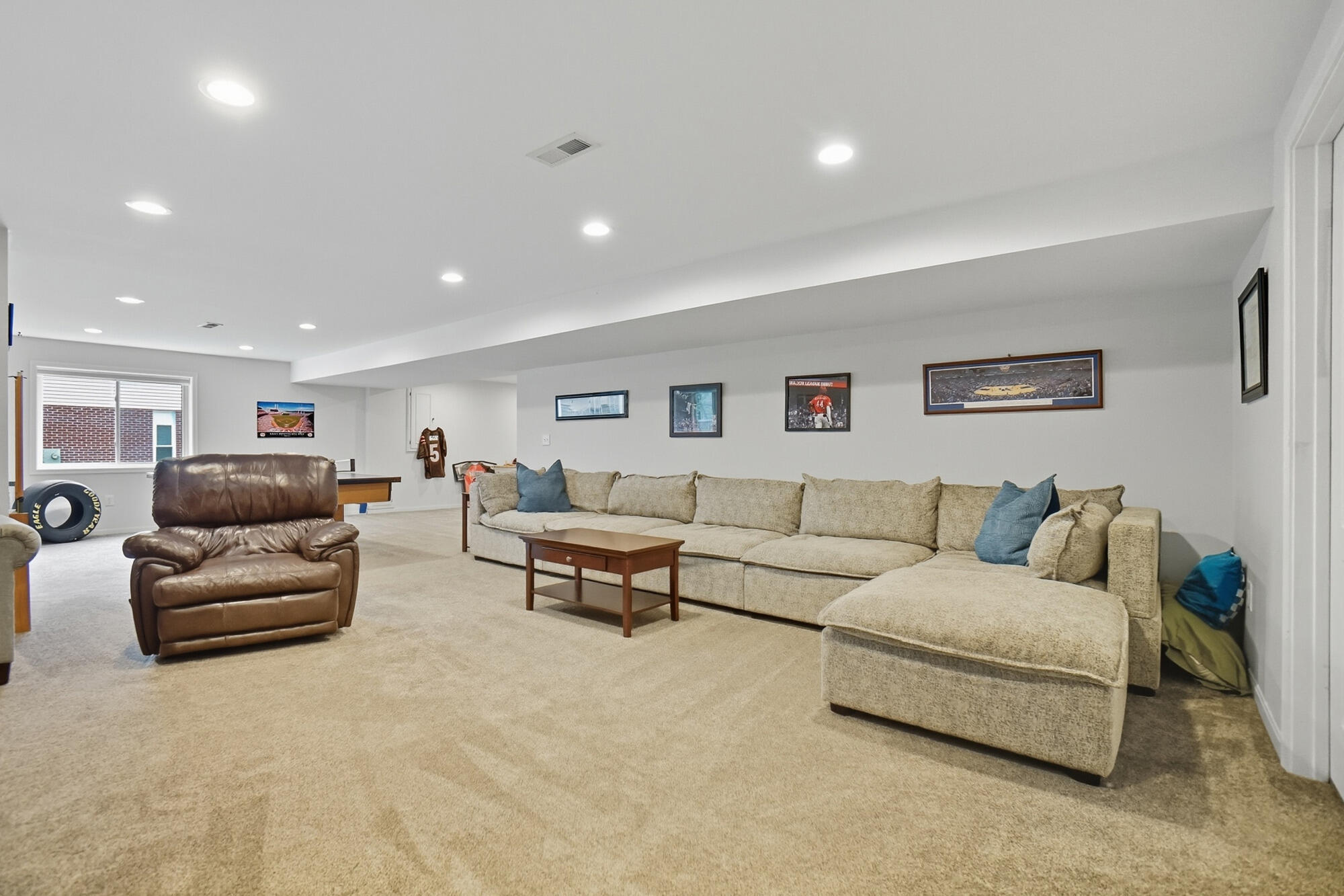 Hebron, Kentucky, 41048, United States, 4 Bedrooms Bedrooms, ,4 BathroomsBathrooms,Residential,For Sale,1958481