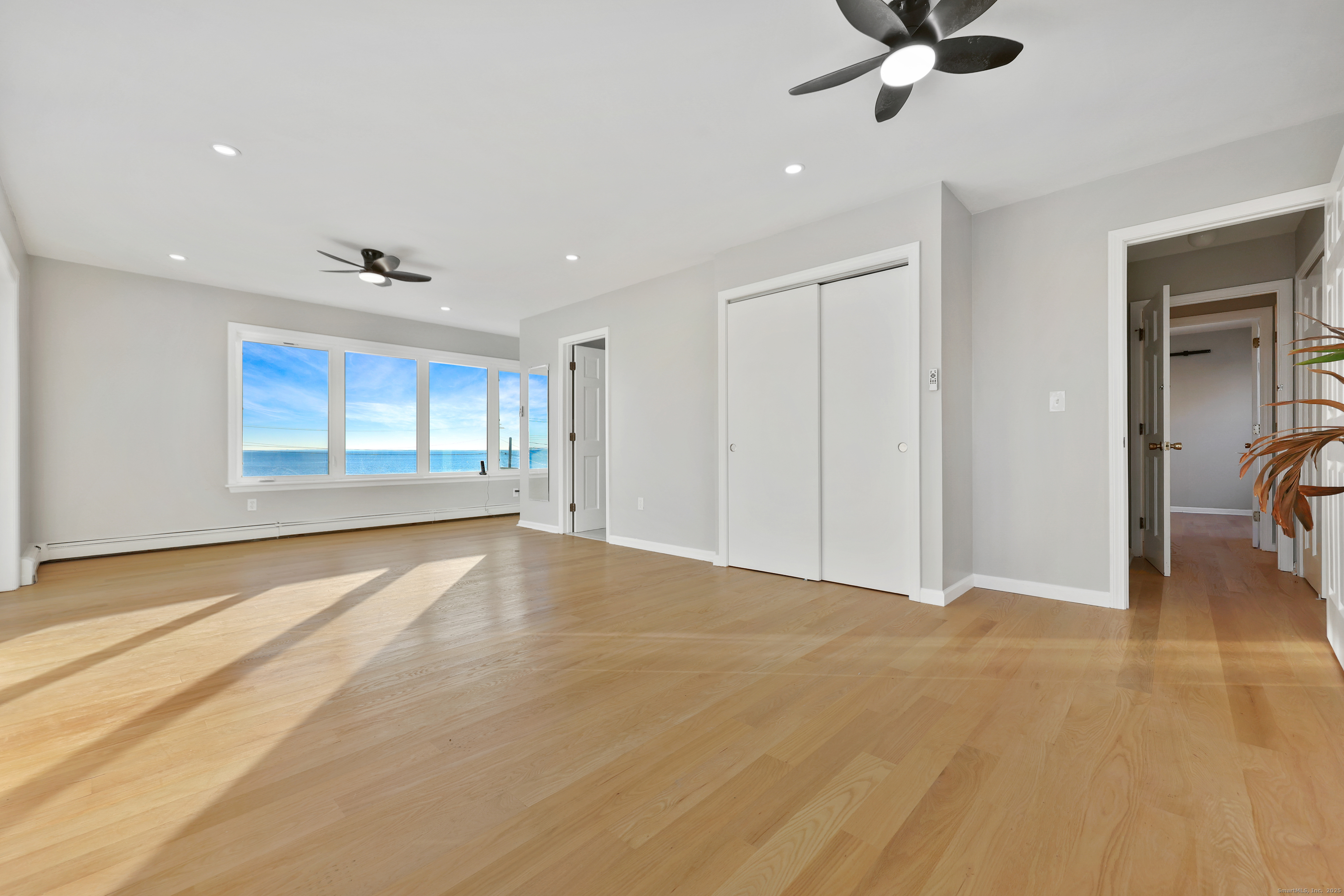 Stratford, Connecticut, 06615, United States, 4 Bedrooms Bedrooms, ,3 BathroomsBathrooms,Residential,For Sale,2003243