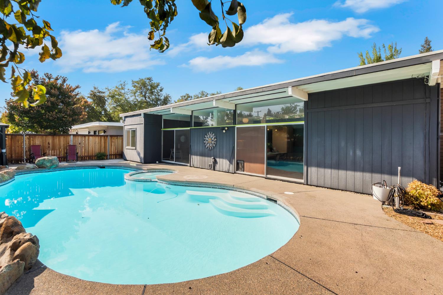 Citrus Heights, California, 95610, United States, 4 Bedrooms Bedrooms, ,2 BathroomsBathrooms,Residential,For Sale,1940276