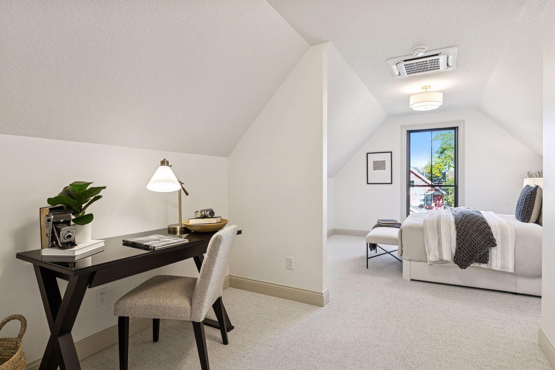 Saint Paul, Minnesota, 55105, United States, 5 Bedrooms Bedrooms, ,4 BathroomsBathrooms,Residential,For Sale,1989282