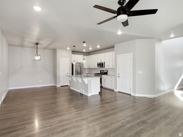 Lehi, Utah, 84048, United States, 3 Bedrooms Bedrooms, ,3 BathroomsBathrooms,Residential,For Sale,2008844