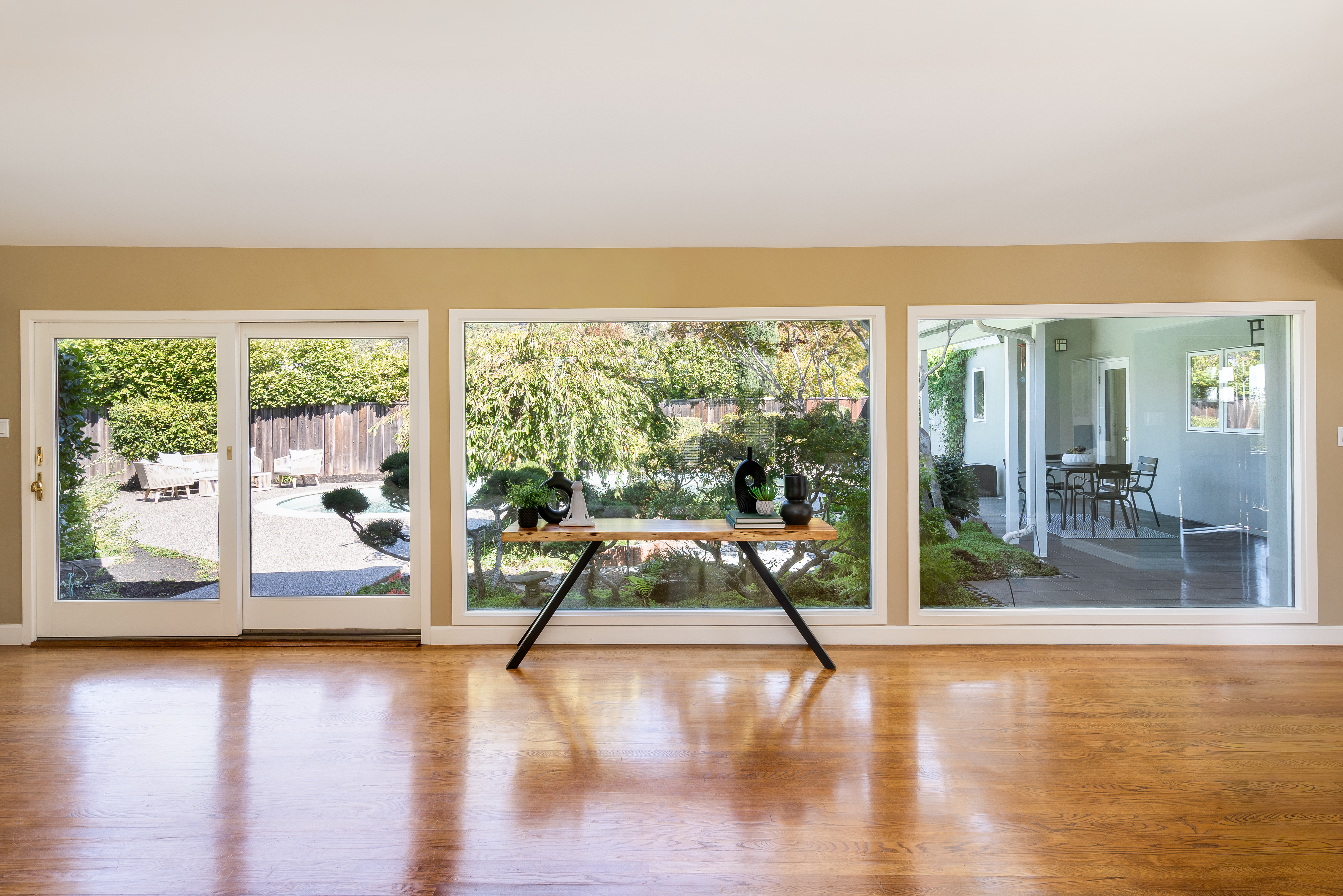  Piedmont Mid-Century Modern “Crescent” Home - 物件實景