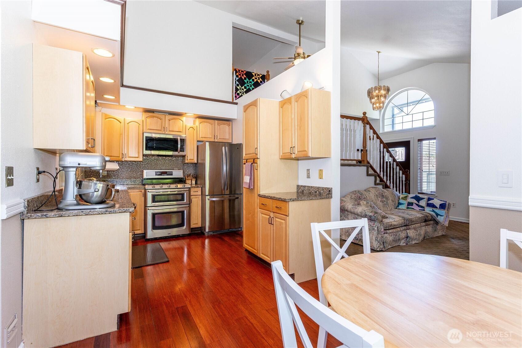FEDERAL WAY, Washington, 98003, United States, 3 Bedrooms Bedrooms, ,3 BathroomsBathrooms,Residential,For Sale,1874810