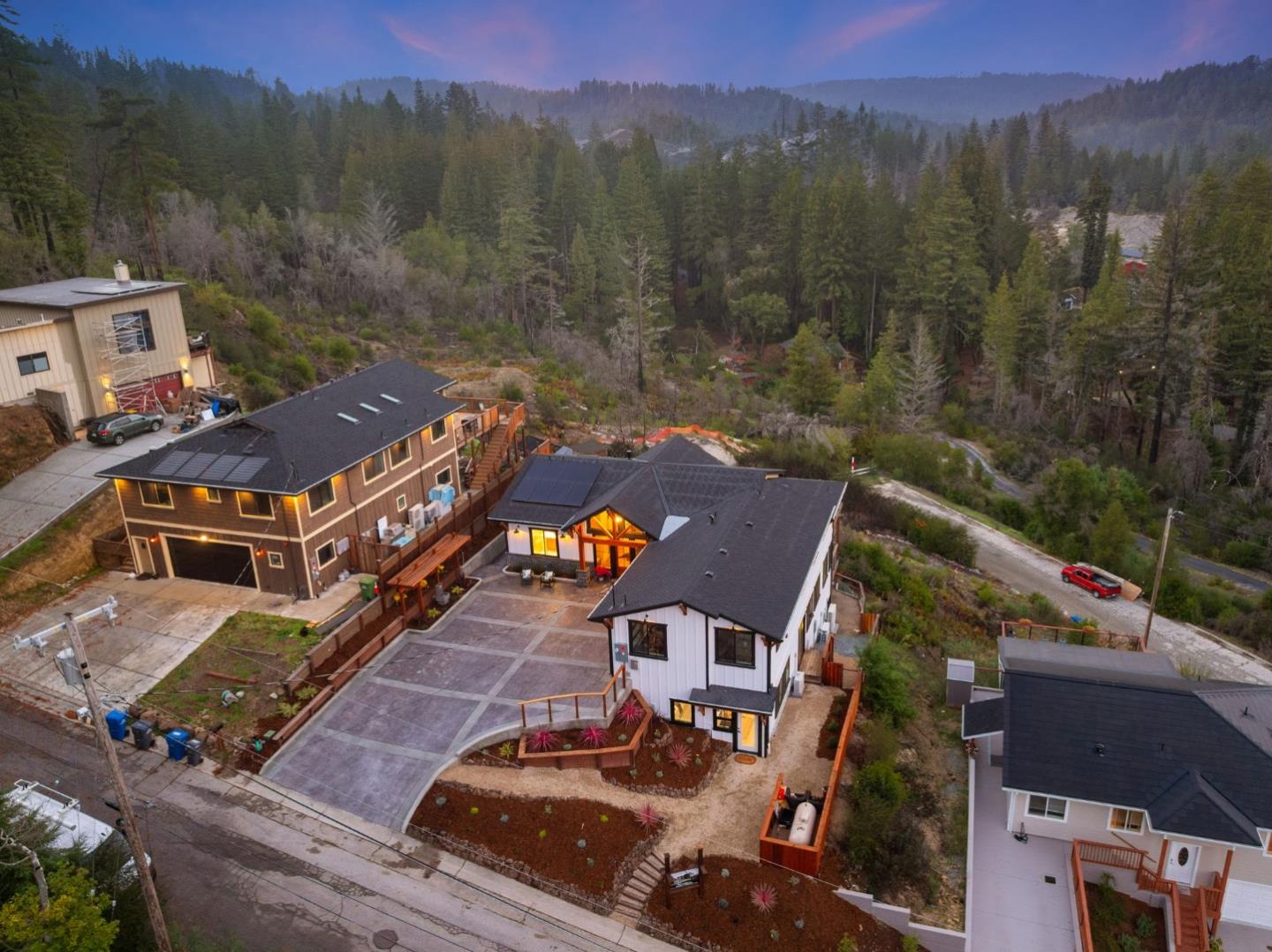 Boulder Creek, California, 95006, United States, 5 Bedrooms Bedrooms, ,4 BathroomsBathrooms,Residential,For Sale,1991450