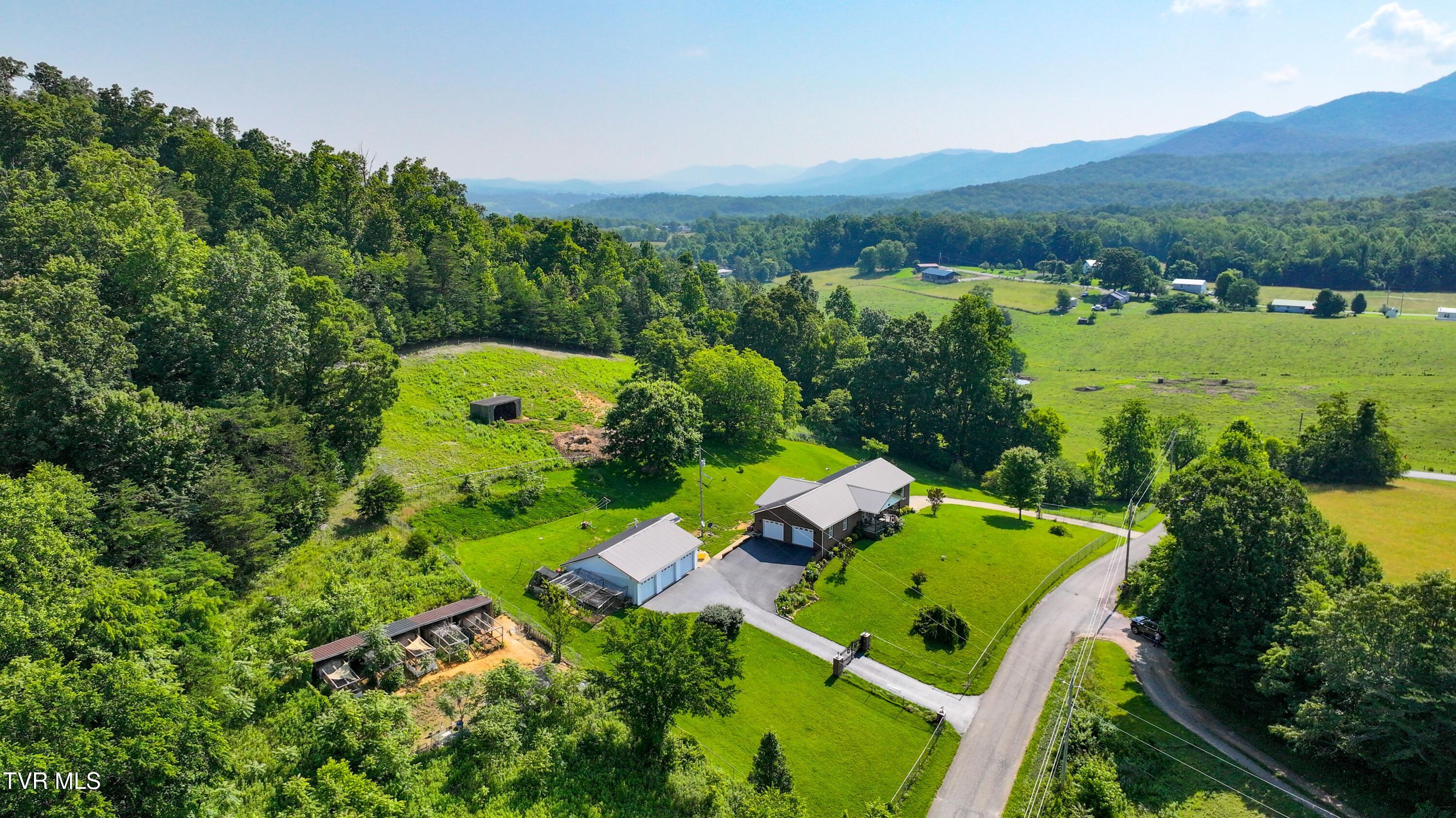 Chuckey, Tennessee, 37641, United States, 3 Bedrooms Bedrooms, ,2 BathroomsBathrooms,Residential,For Sale,1872161