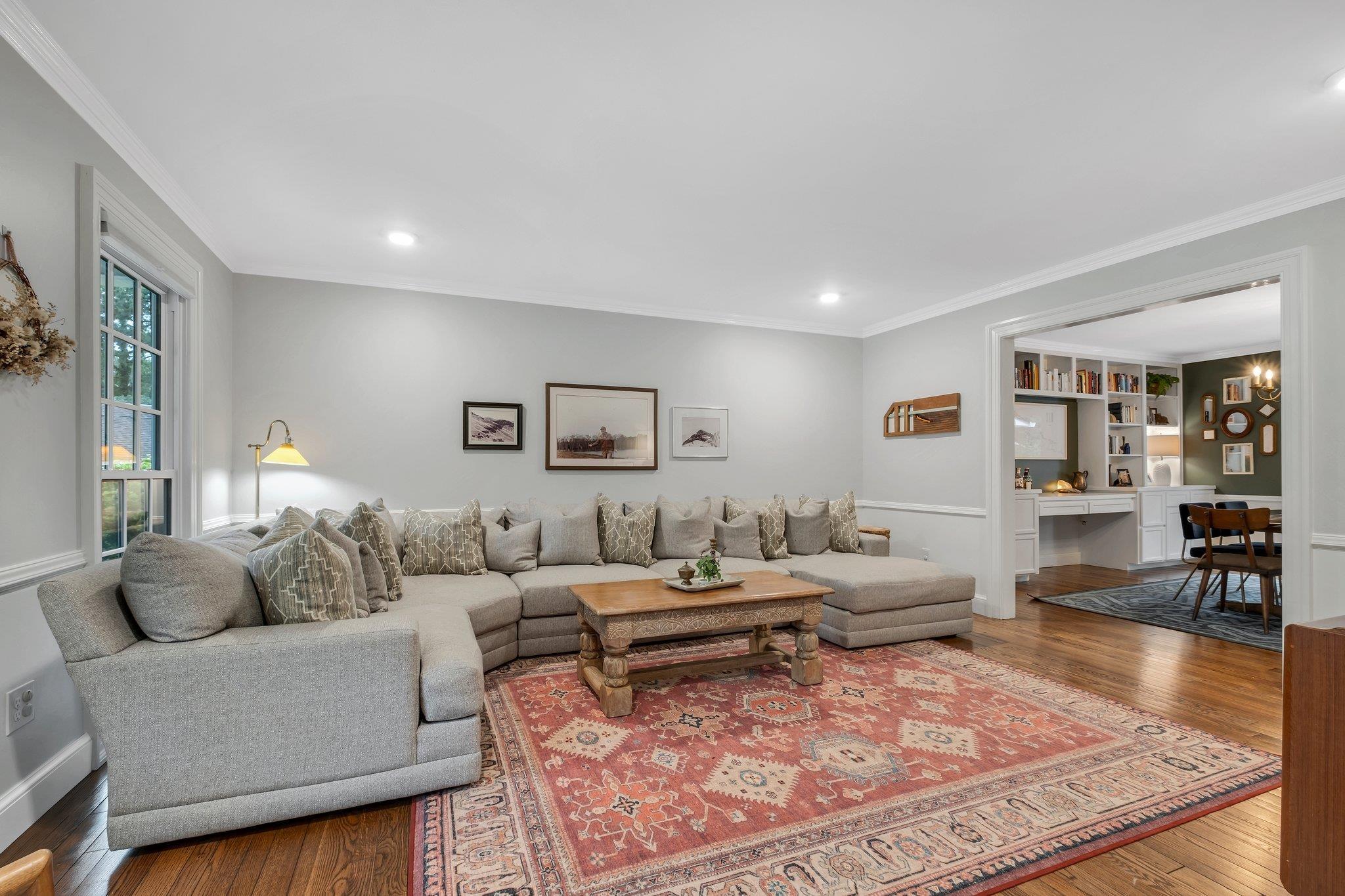 Tallahassee, Florida, 32308, United States, 4 Bedrooms Bedrooms, ,3 BathroomsBathrooms,Residential,For Sale,1837080