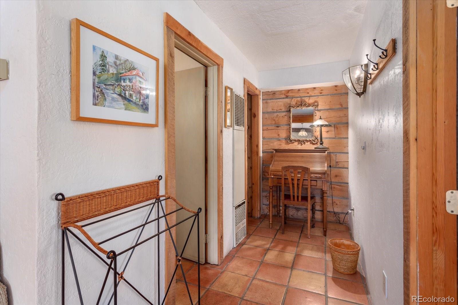 Howard, Colorado, 81233, United States, 4 Bedrooms Bedrooms, ,1 BathroomBathrooms,Residential,For Sale,1979398