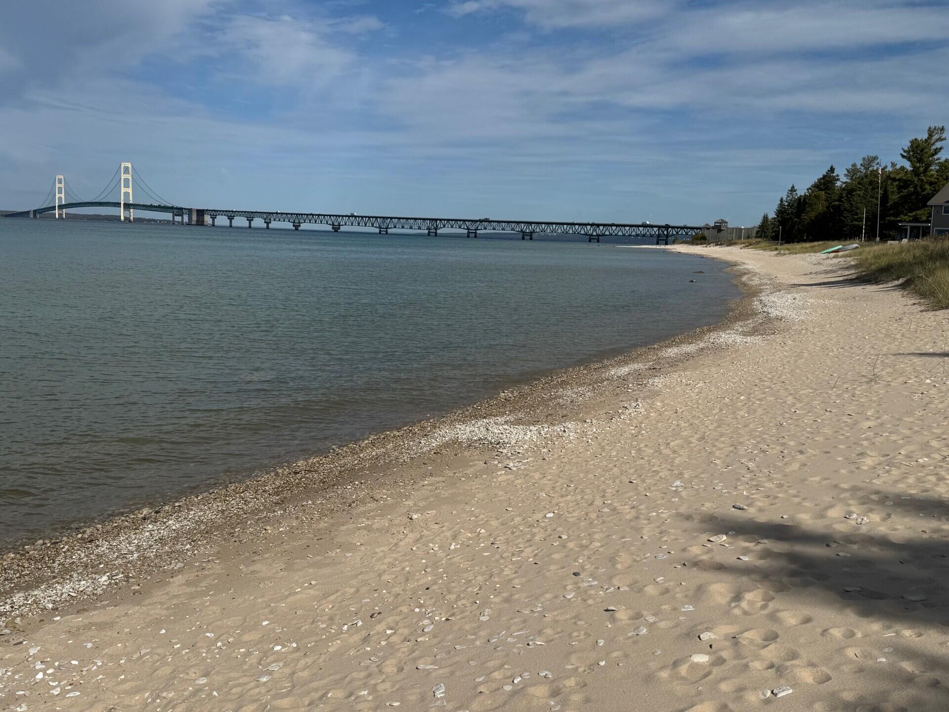Mackinaw City, Michigan, 49701, United States, 3 Bedrooms Bedrooms, ,1 BathroomBathrooms,Residential,For Sale,1996102