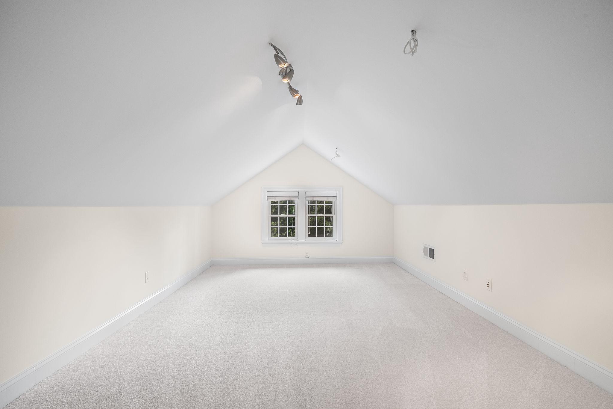  1211 Janneys Lane, Alexandria, VA, 22302 - 物件實景