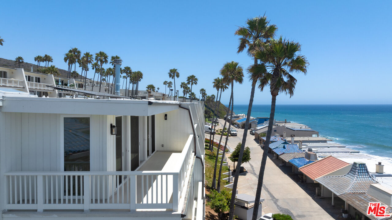 Malibu, California, 90265, United States, 2 Bedrooms Bedrooms, ,1 BathroomBathrooms,Residential,For Sale,1895662