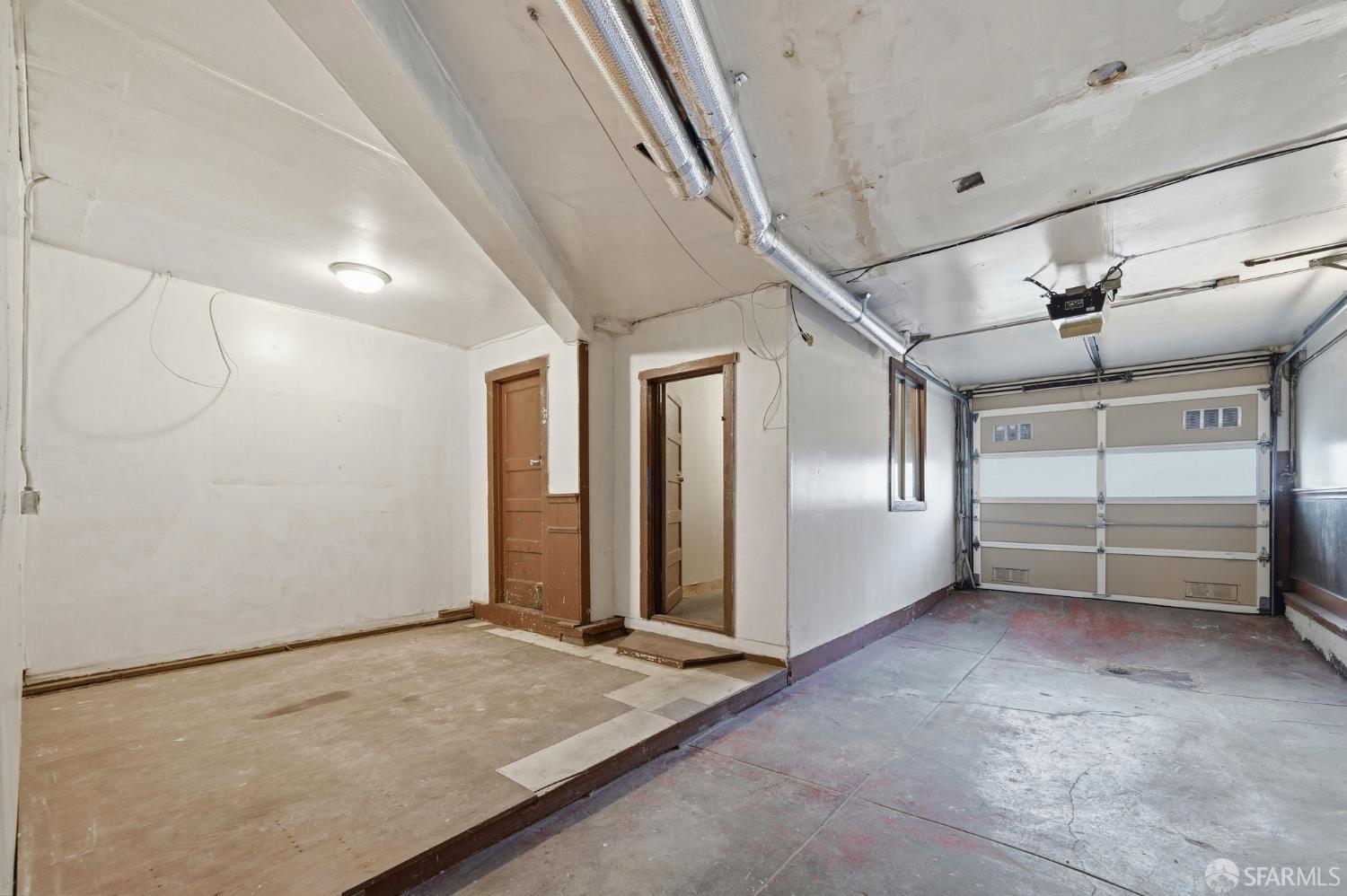 San Francisco, California, 94112, United States, 2 Bedrooms Bedrooms, ,1 BathroomBathrooms,Residential,For Sale,2008516