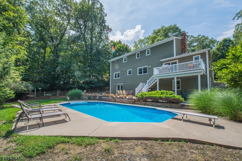 230 Hilltop Ct, Pompton Lakes Boro, New Jersey, 07442, United States, 4 Bedrooms Bedrooms, ,3 BathroomsBathrooms,Residential,For Sale,230 Hilltop Ct,1459430