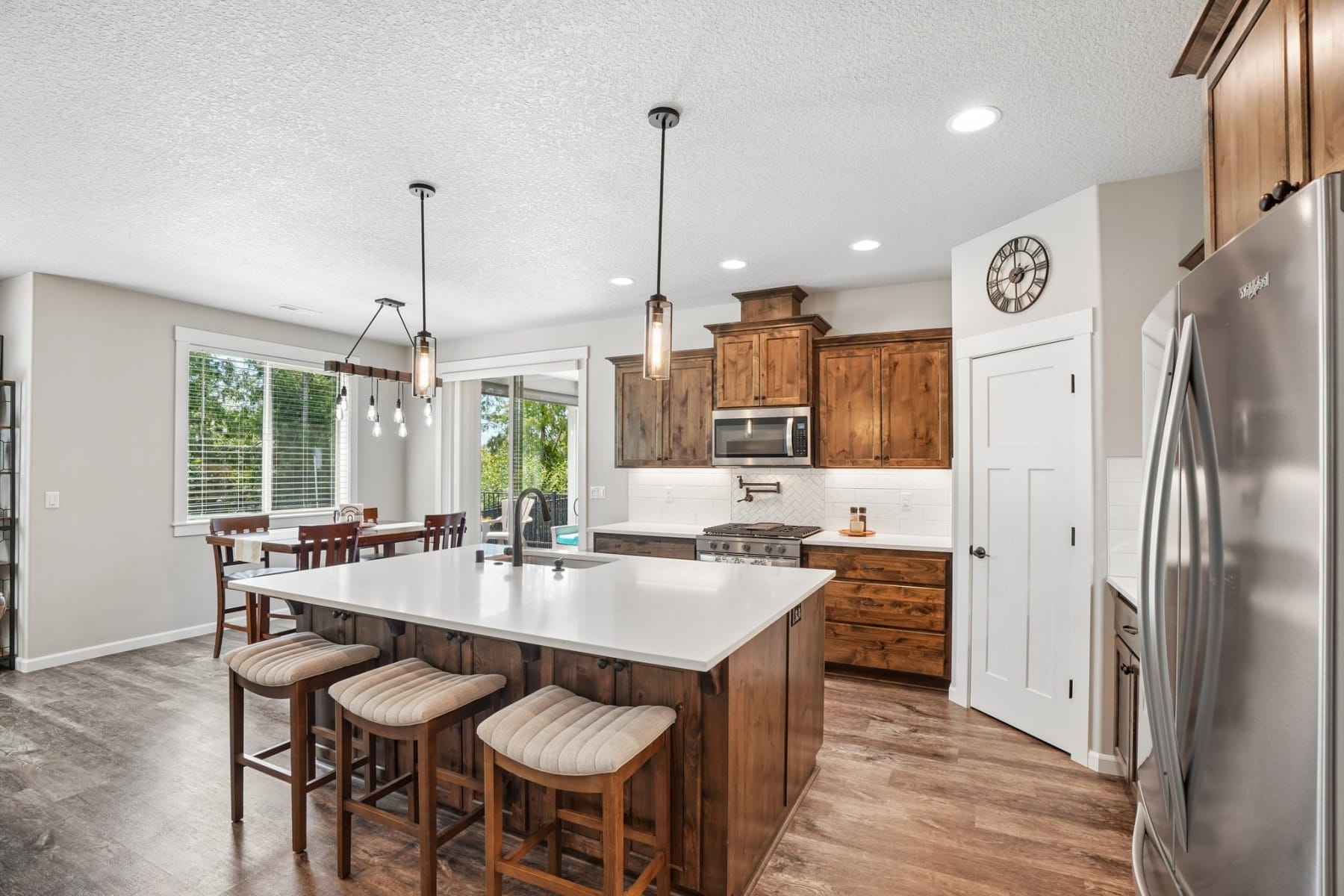  158 ZEPHYR DR Silver Lake, WA 98645 - 物件實景