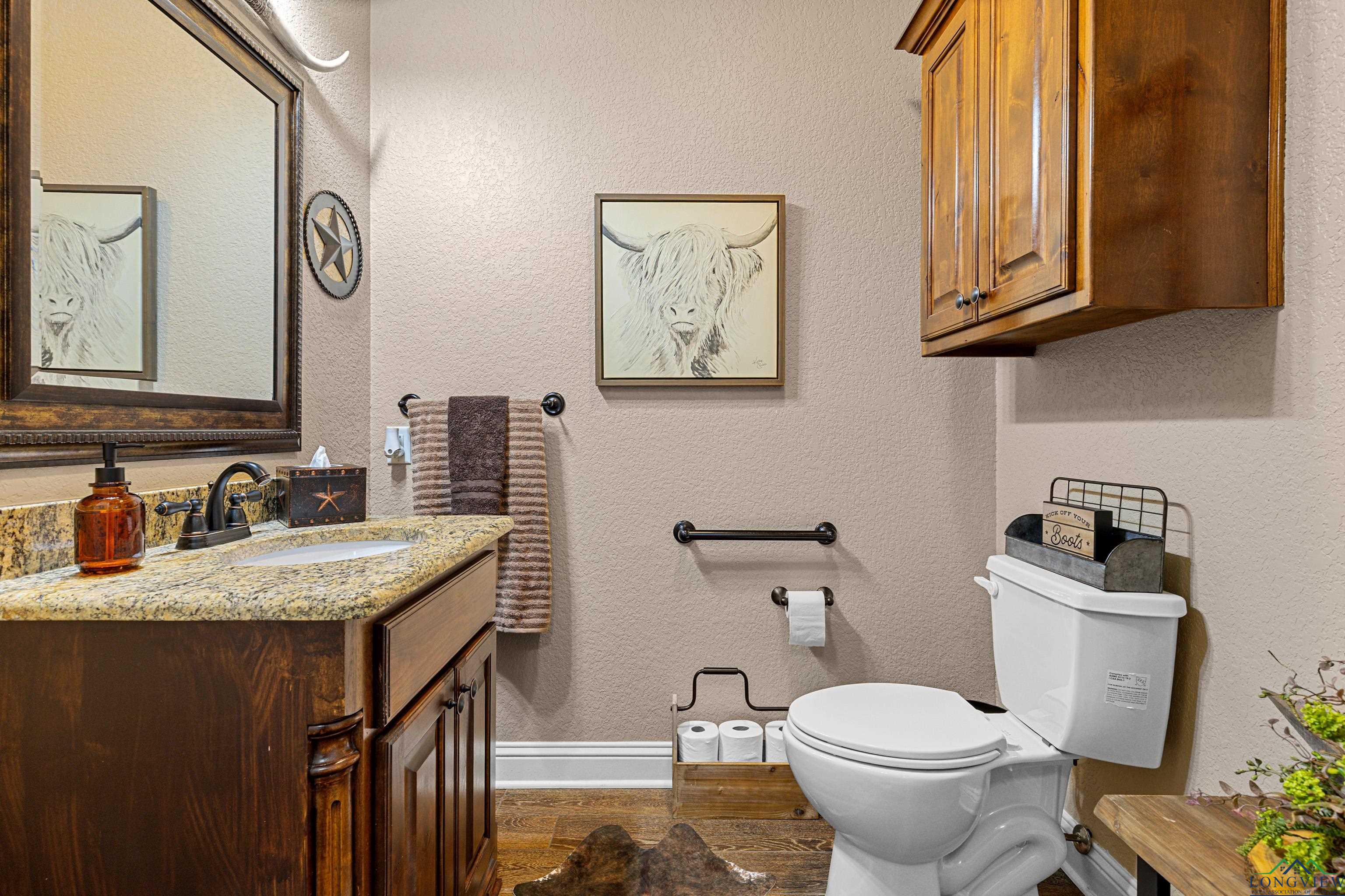 Longview, Texas, 75605, United States, 5 Bedrooms Bedrooms, ,3 BathroomsBathrooms,Residential,For Sale,1827224