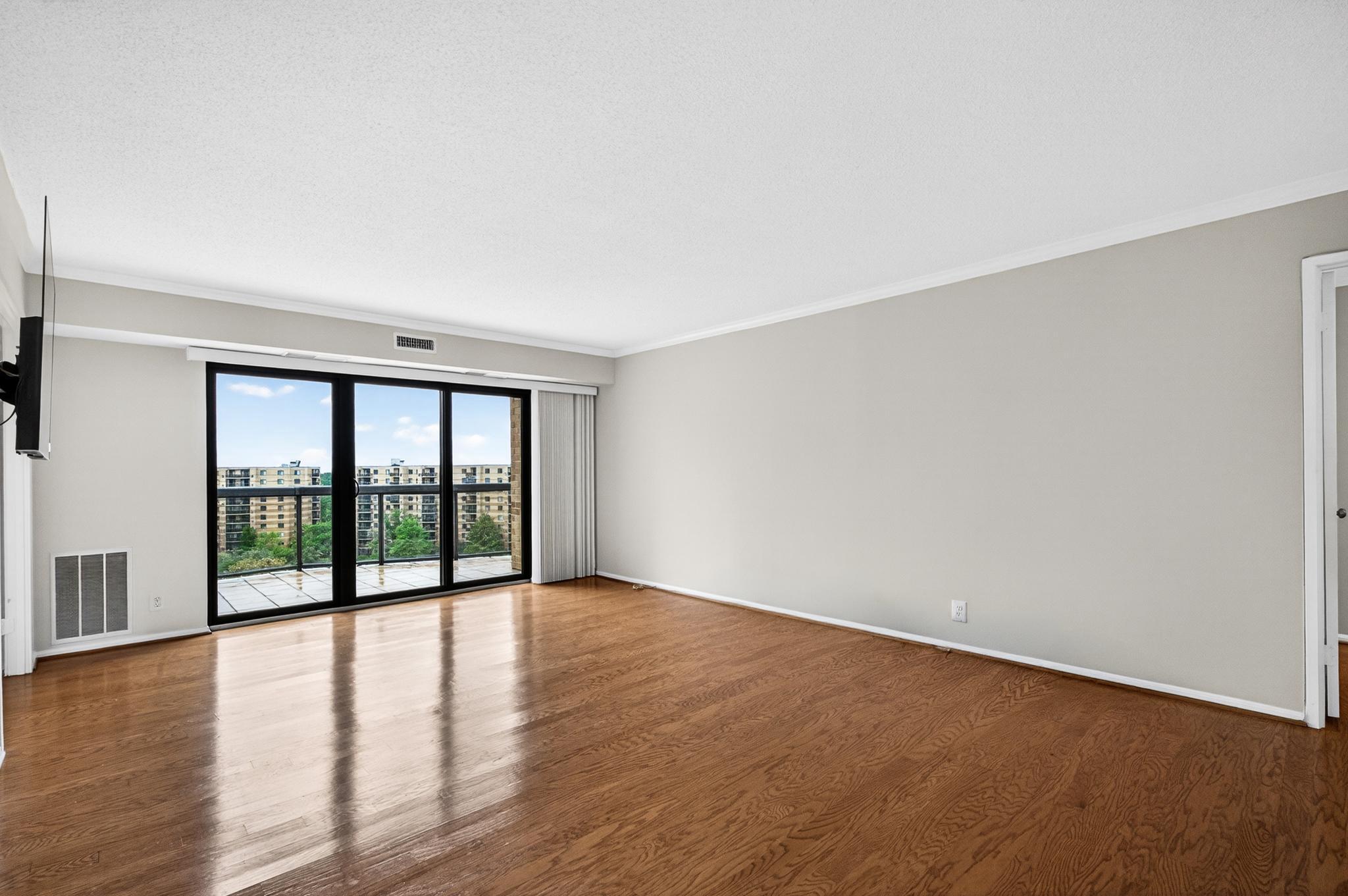  8380 Greensboro Drive, Mclean, VA, 22102 - 物件實景