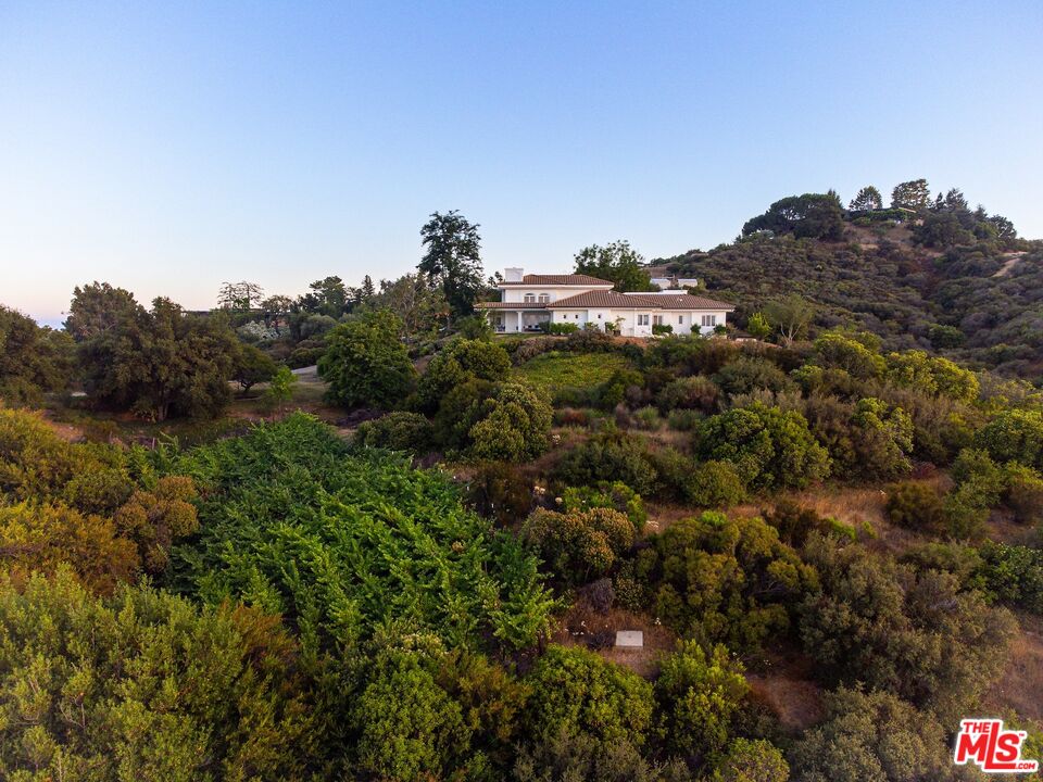 Topanga, California, 90290, United States, 4 Bedrooms Bedrooms, ,4 BathroomsBathrooms,Residential,For Sale,1902057