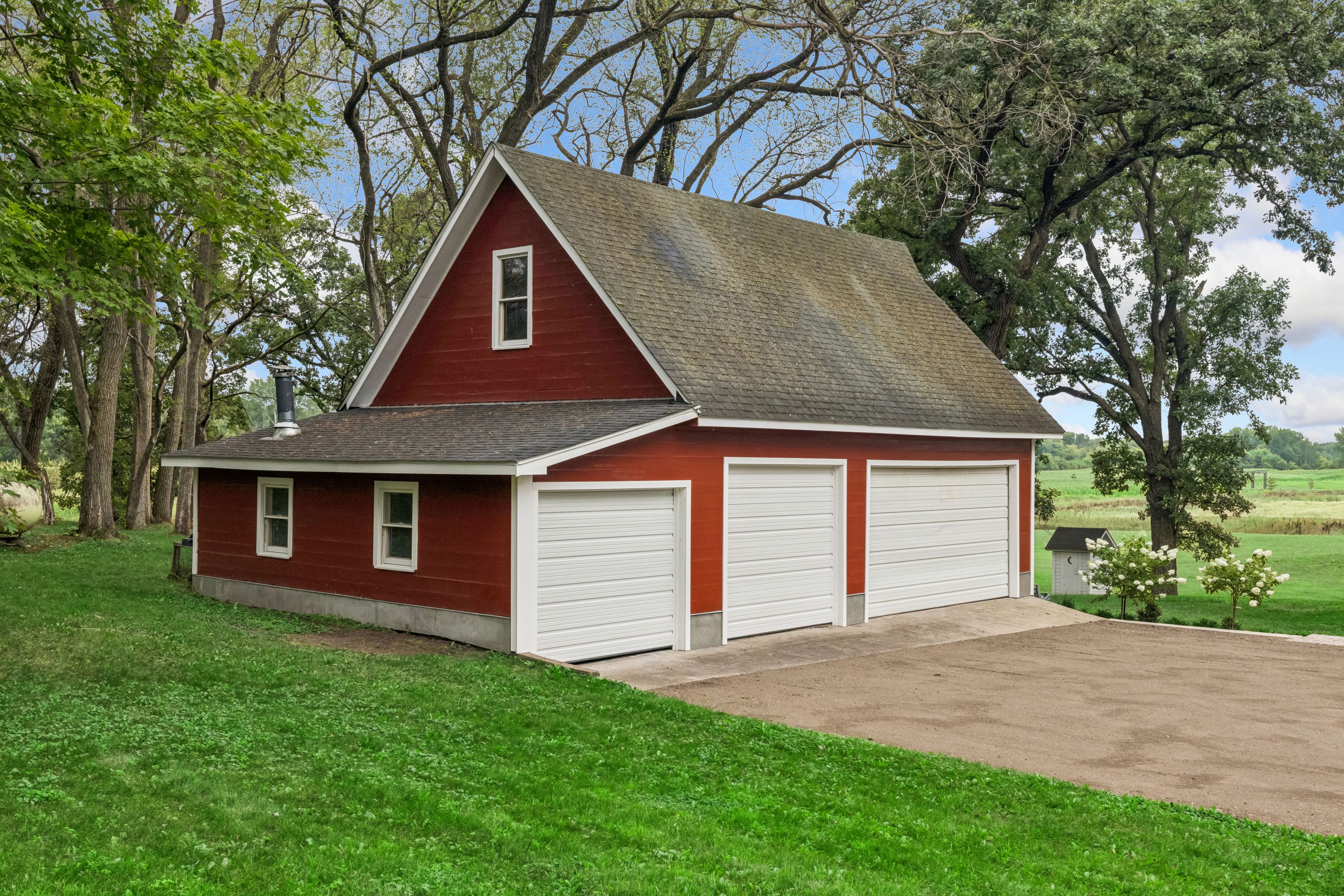  Authentic Farmhouse Living on St. Croix County Acreage - 物件實景