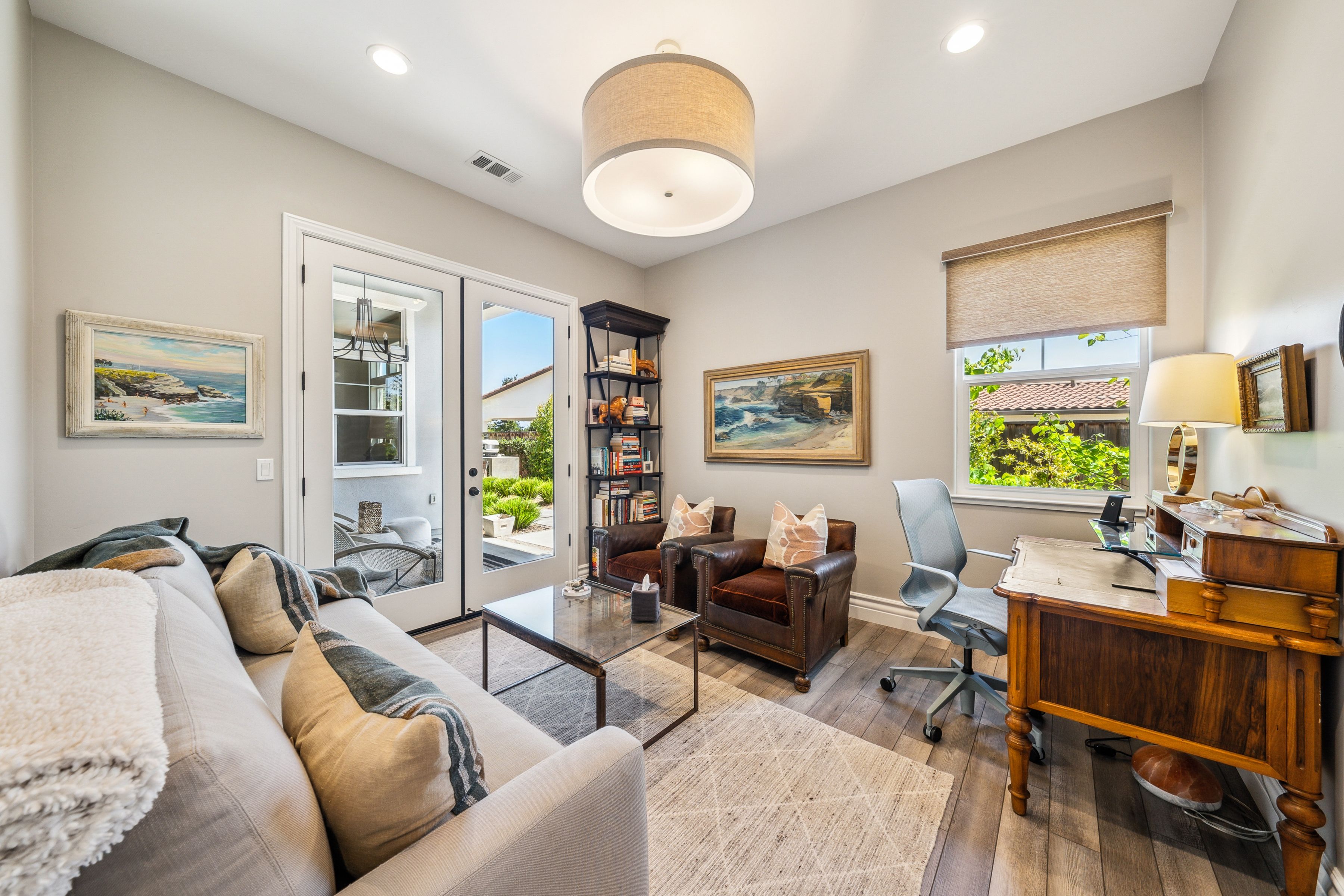  3007 Bluffs Drive - 物件實景