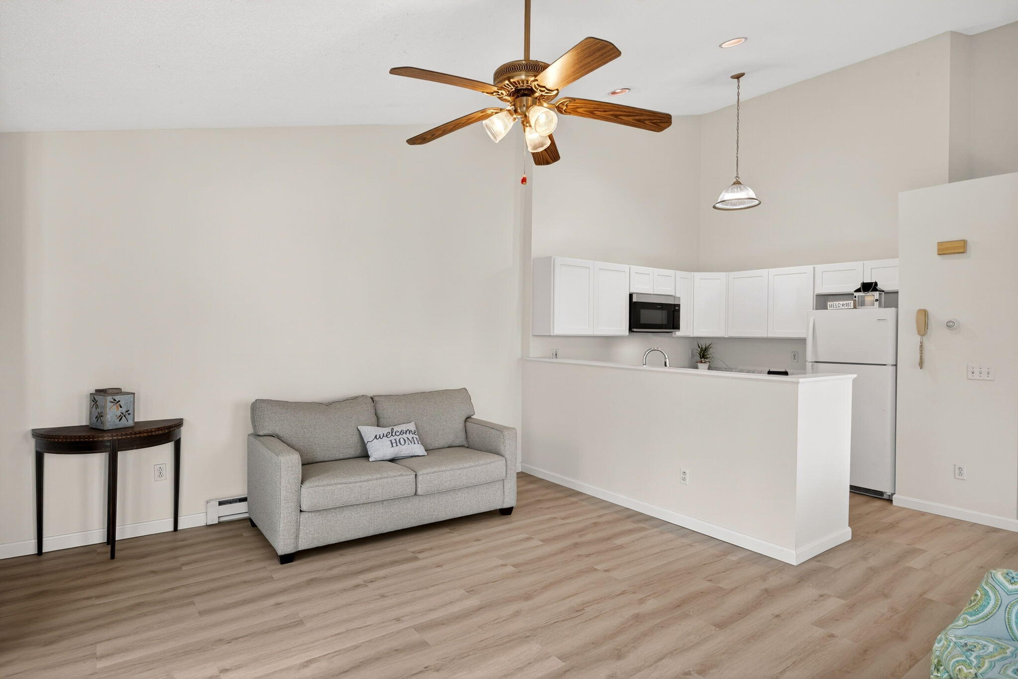  77 Roundhouse Road, Buzzards Bay, MA, 02532 - 物件實景