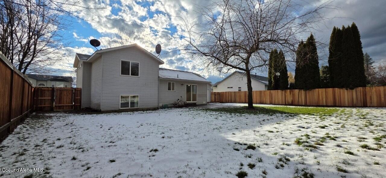 Hayden, Idaho, 83835, United States, 4 Bedrooms Bedrooms, ,3 BathroomsBathrooms,Residential,For Sale,2009648