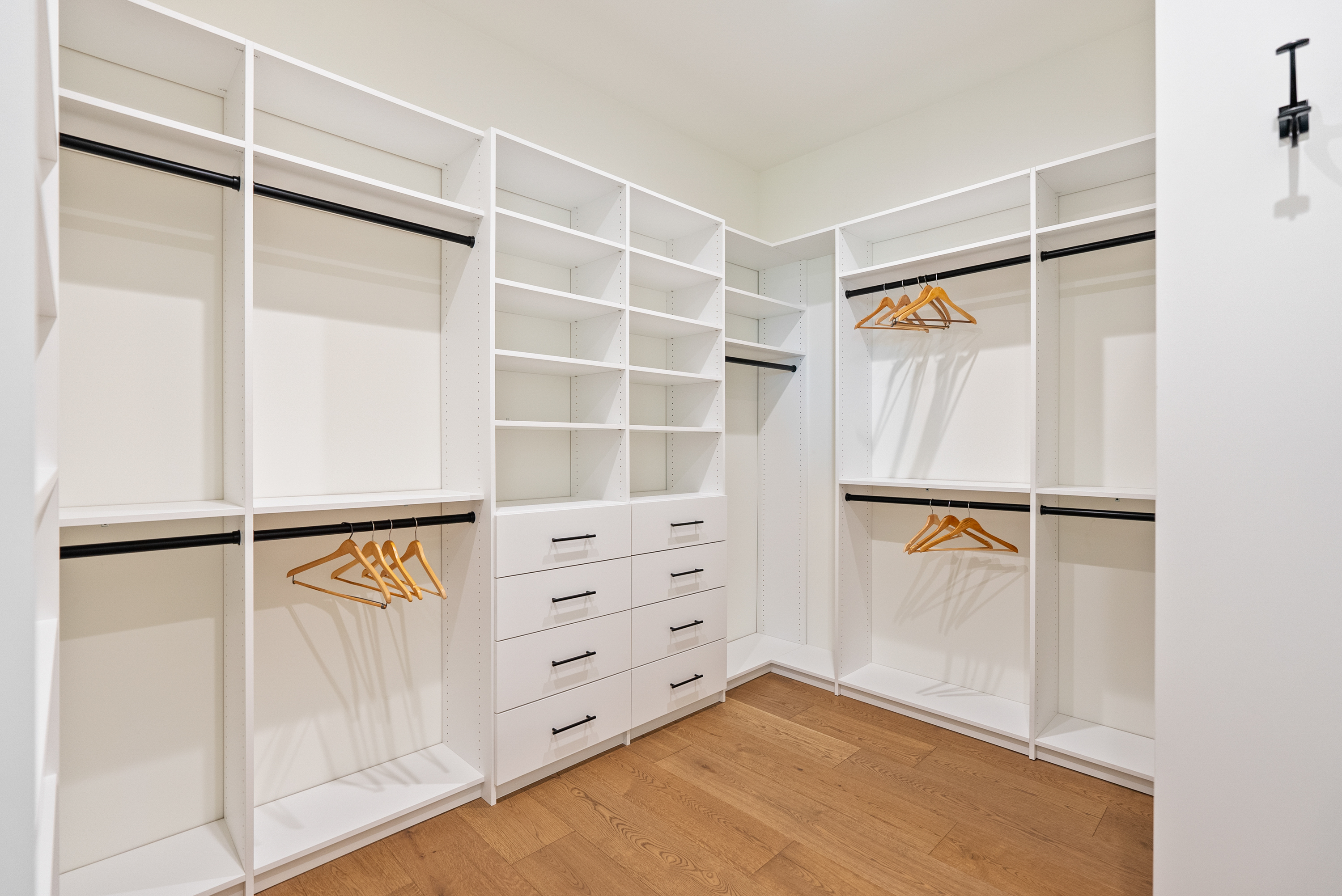  2220 Battering Rock - 物件實景