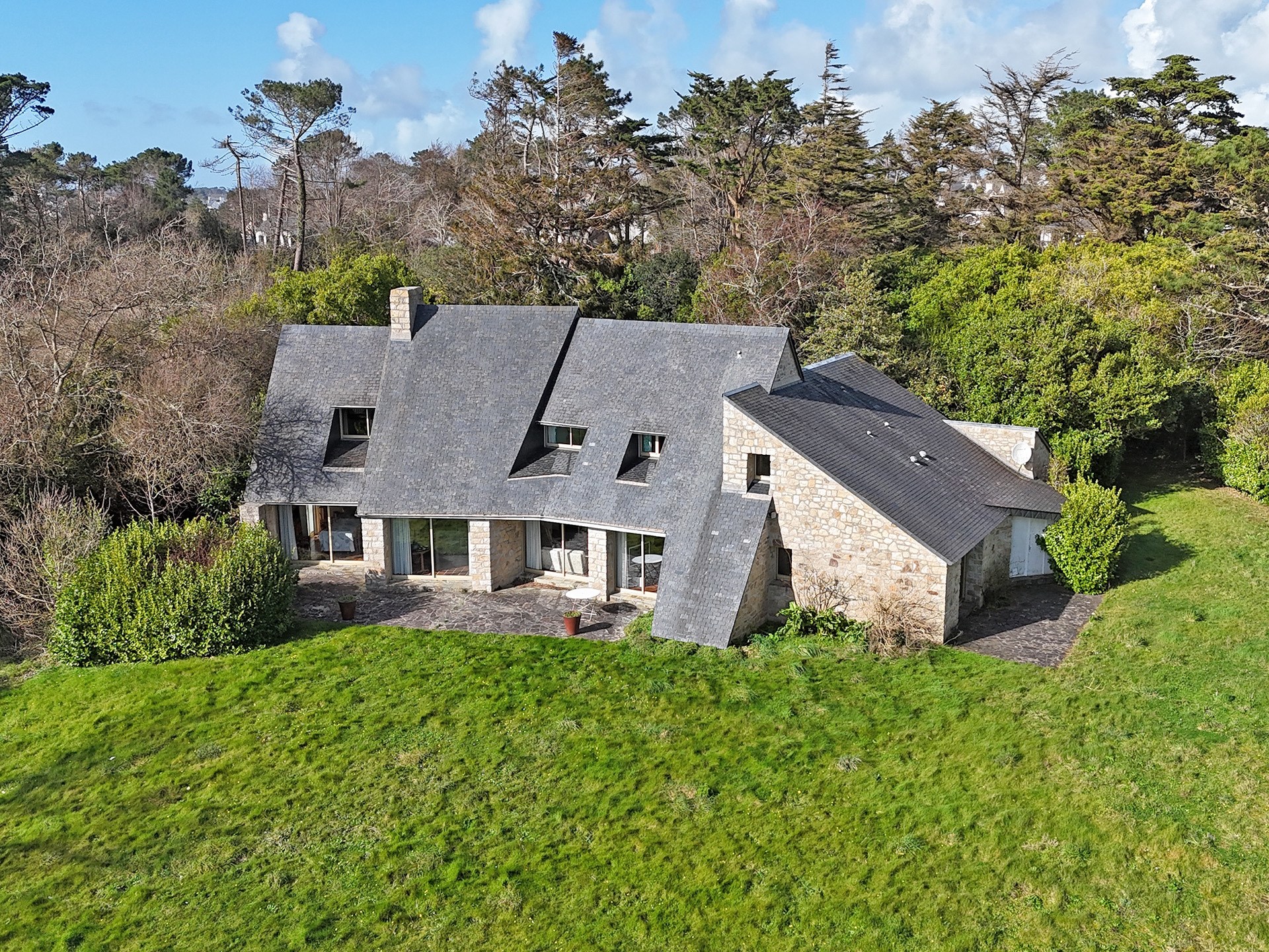  CROZON, BETWEEN MOORLAND, PINES AND HEATHER, WITH SEA VIEW - 物件實景
