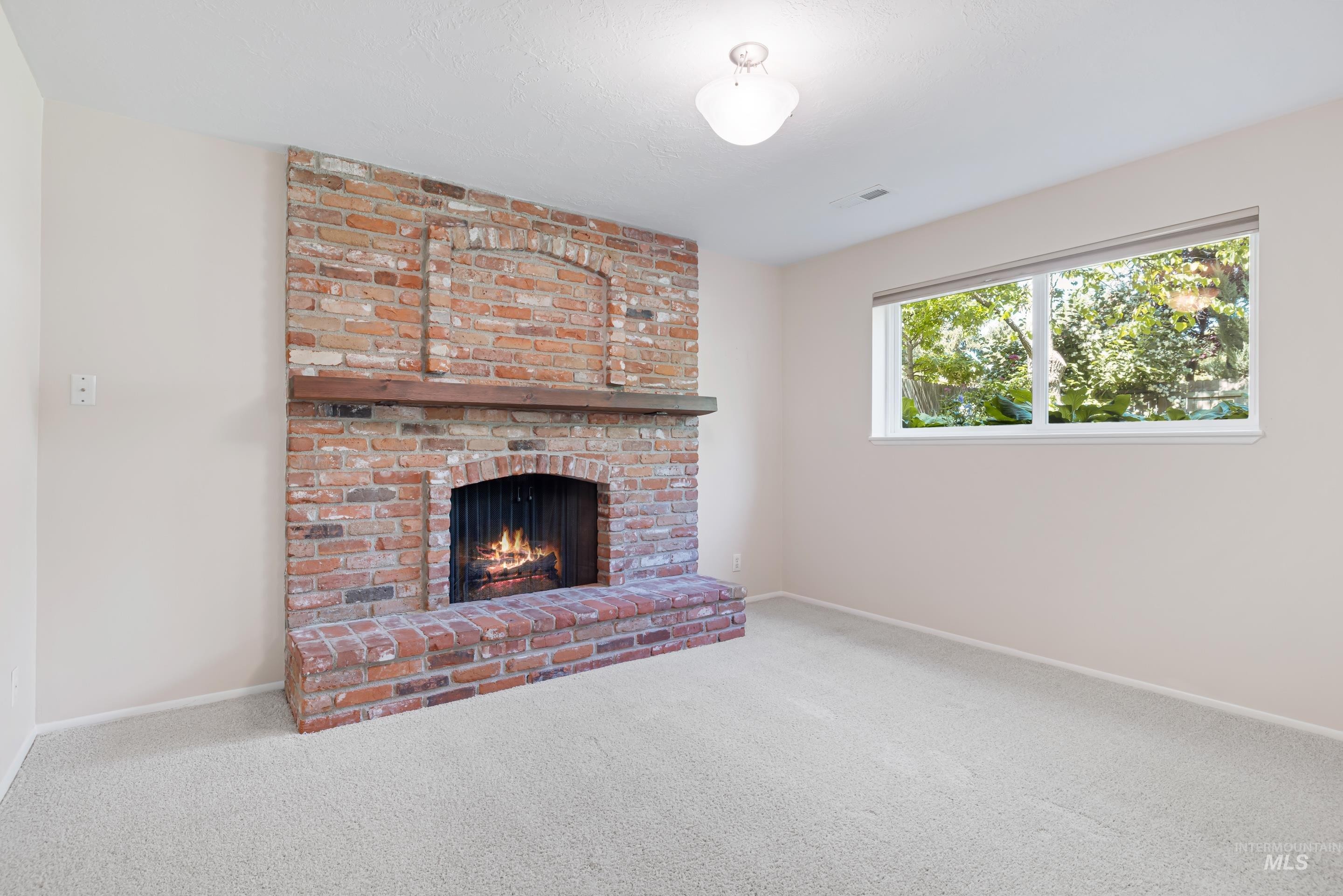 4101 Kingswood, Boise, Idaho, 83704-3340, United States, 4 Bedrooms Bedrooms, ,3 BathroomsBathrooms,Residential,For Sale,4101 Kingswood,1437172